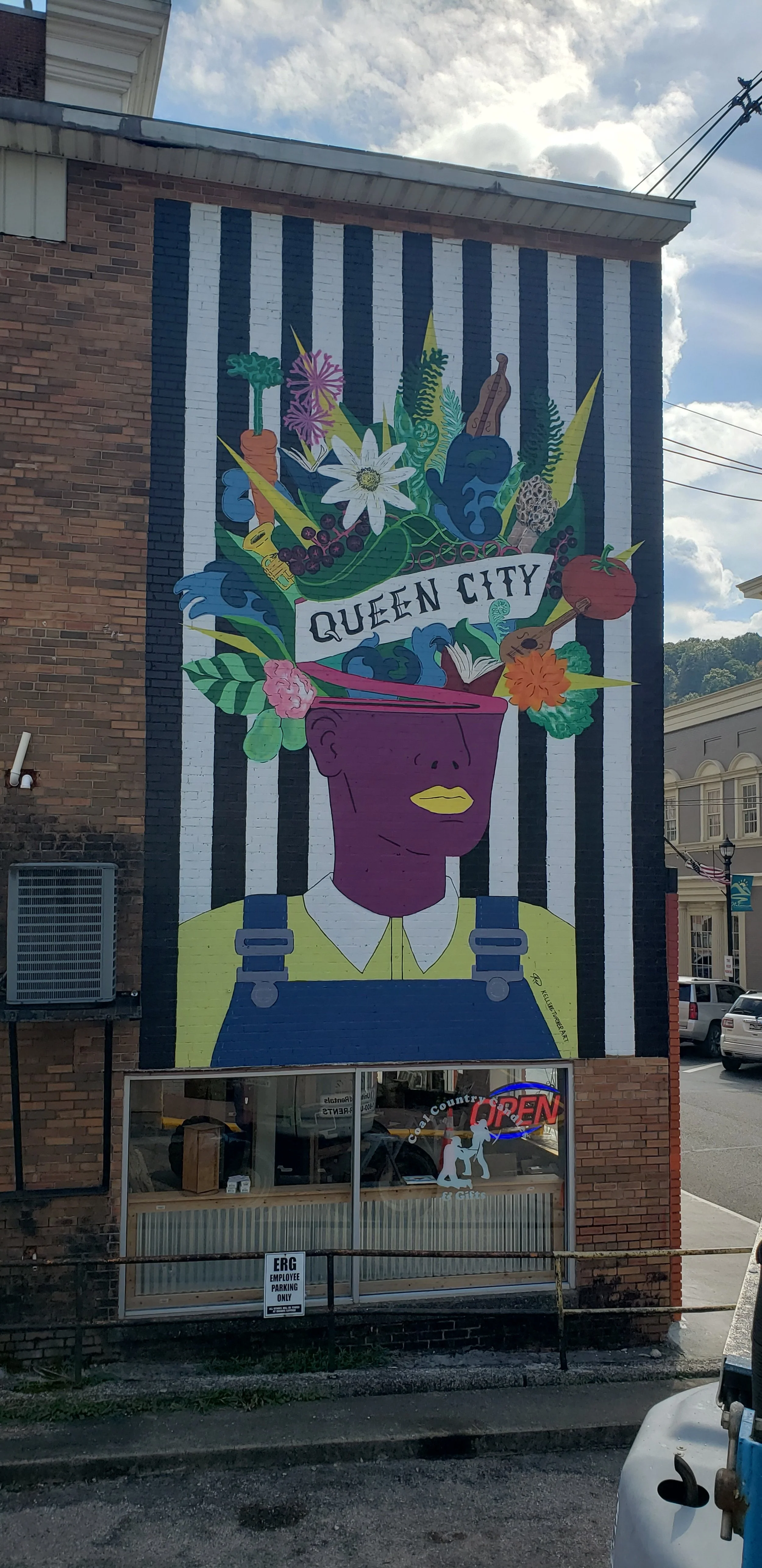KTurner 2022 Queen City Mural, Hazard, KY