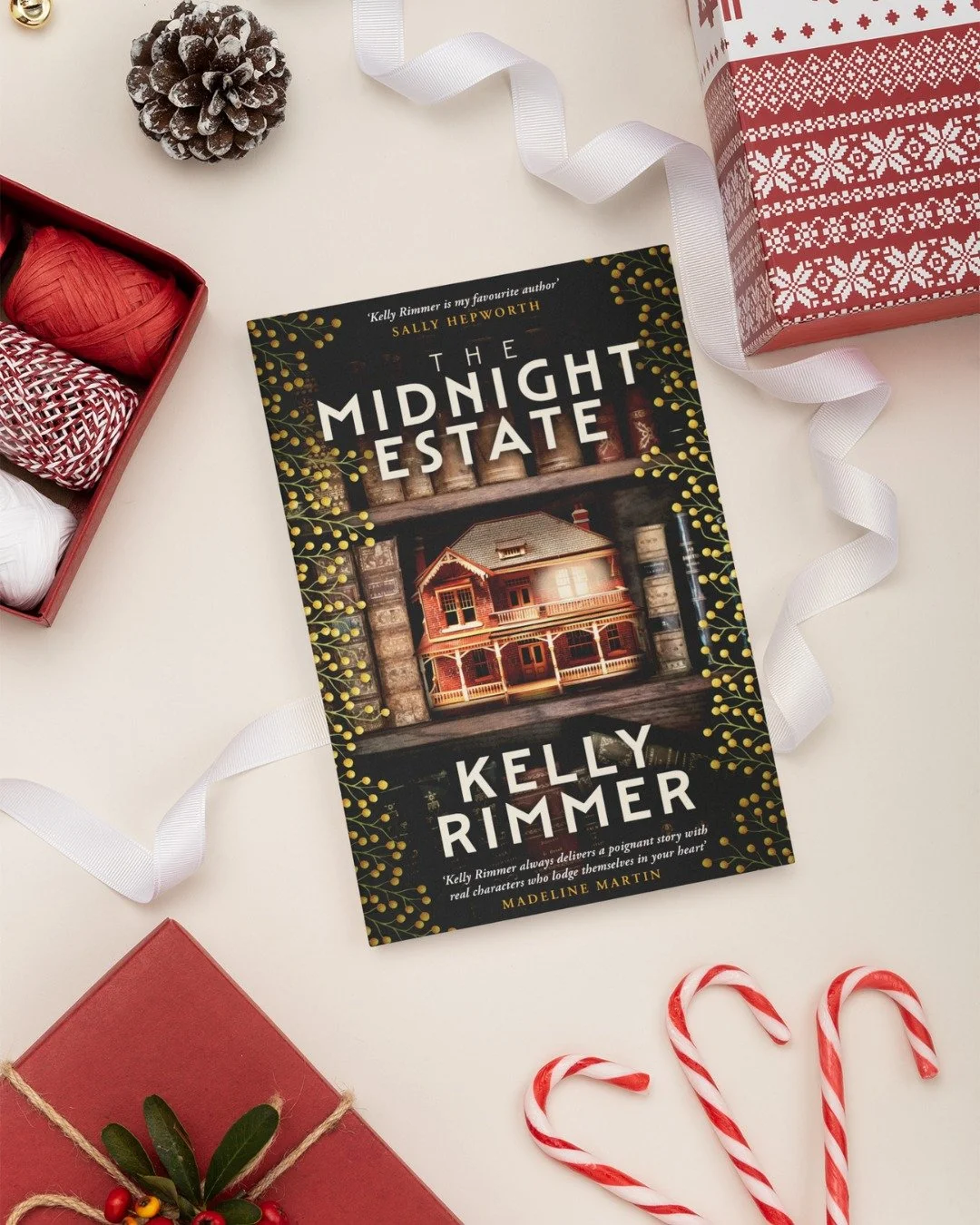 🎁✨ Looking for the perfect holiday read&hellip; or the perfect gift for the book lover in your life?

Let me gently (and joyfully!) suggest THE MIDNIGHT ESTATE. 🖤

A gothic mystery, a crumbling estate, family secrets, a book-within-a-book twist....