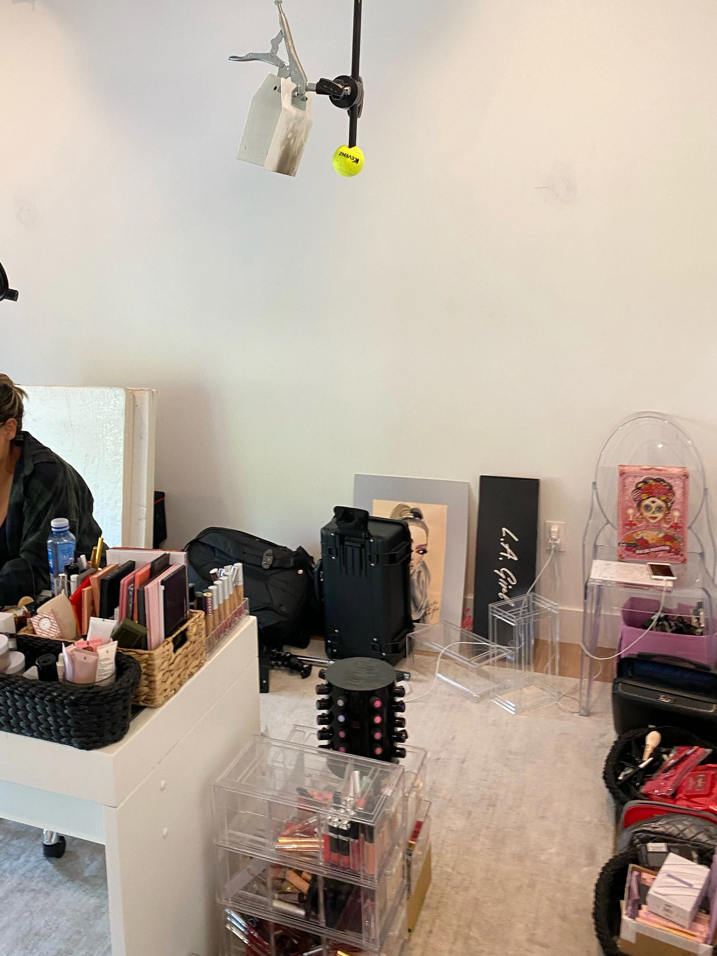 RíOrganized: Desi Perkins Makeup Room | RíOrganize | Luxury ...