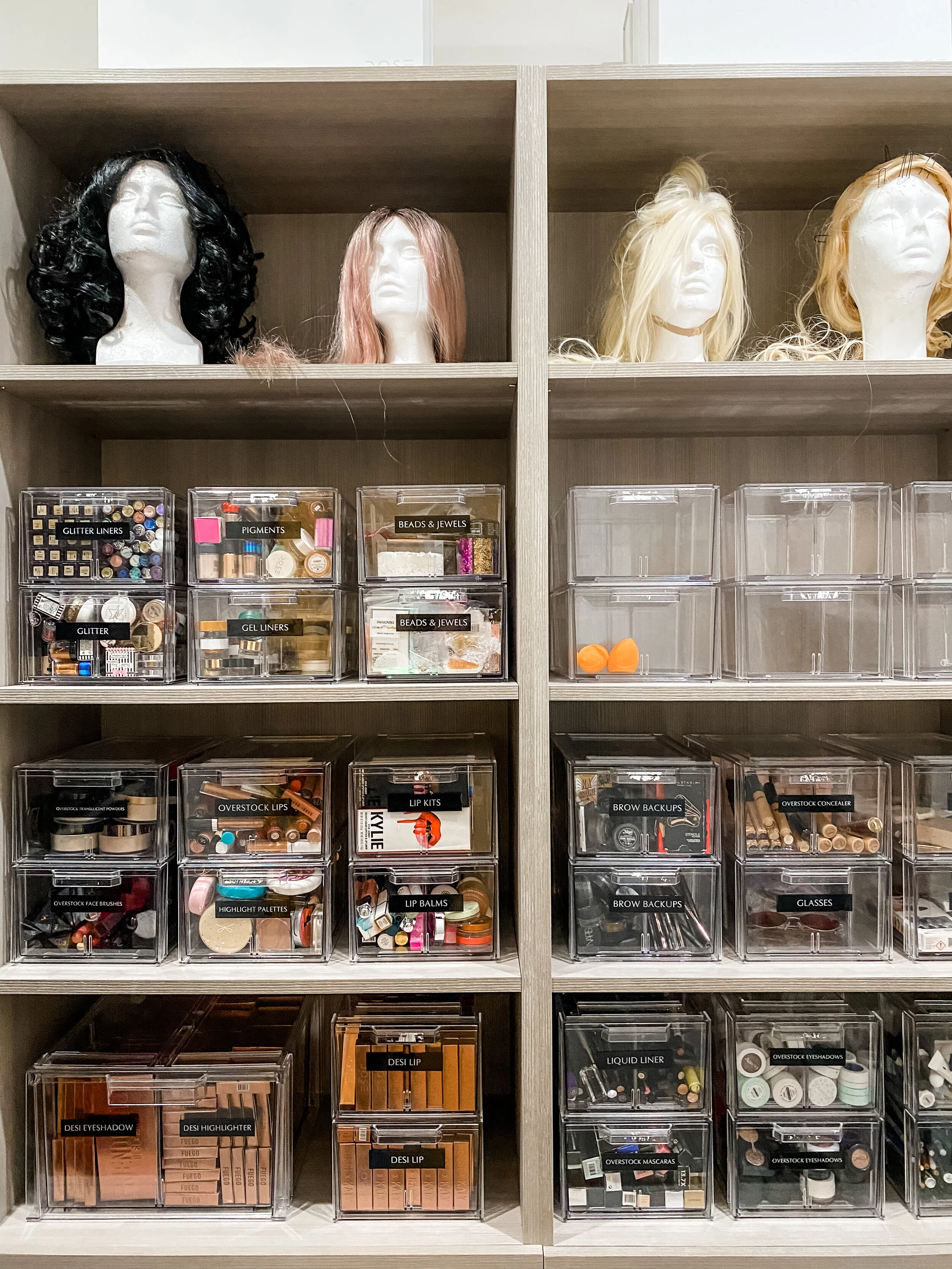 RíOrganized: Desi Perkins Makeup Room | RíOrganize | Luxury ...