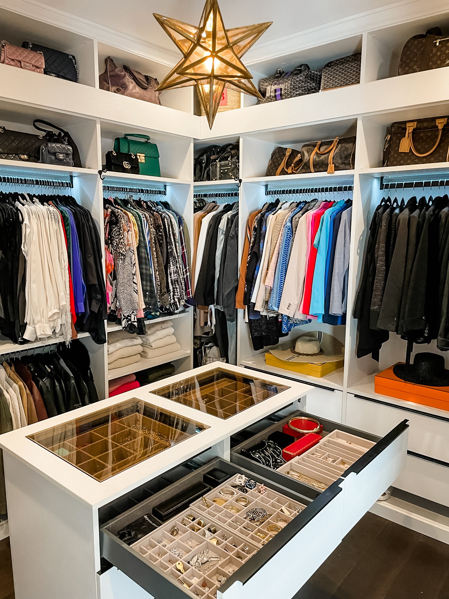 30 Things That'll Make Your Closet An Organized Dream