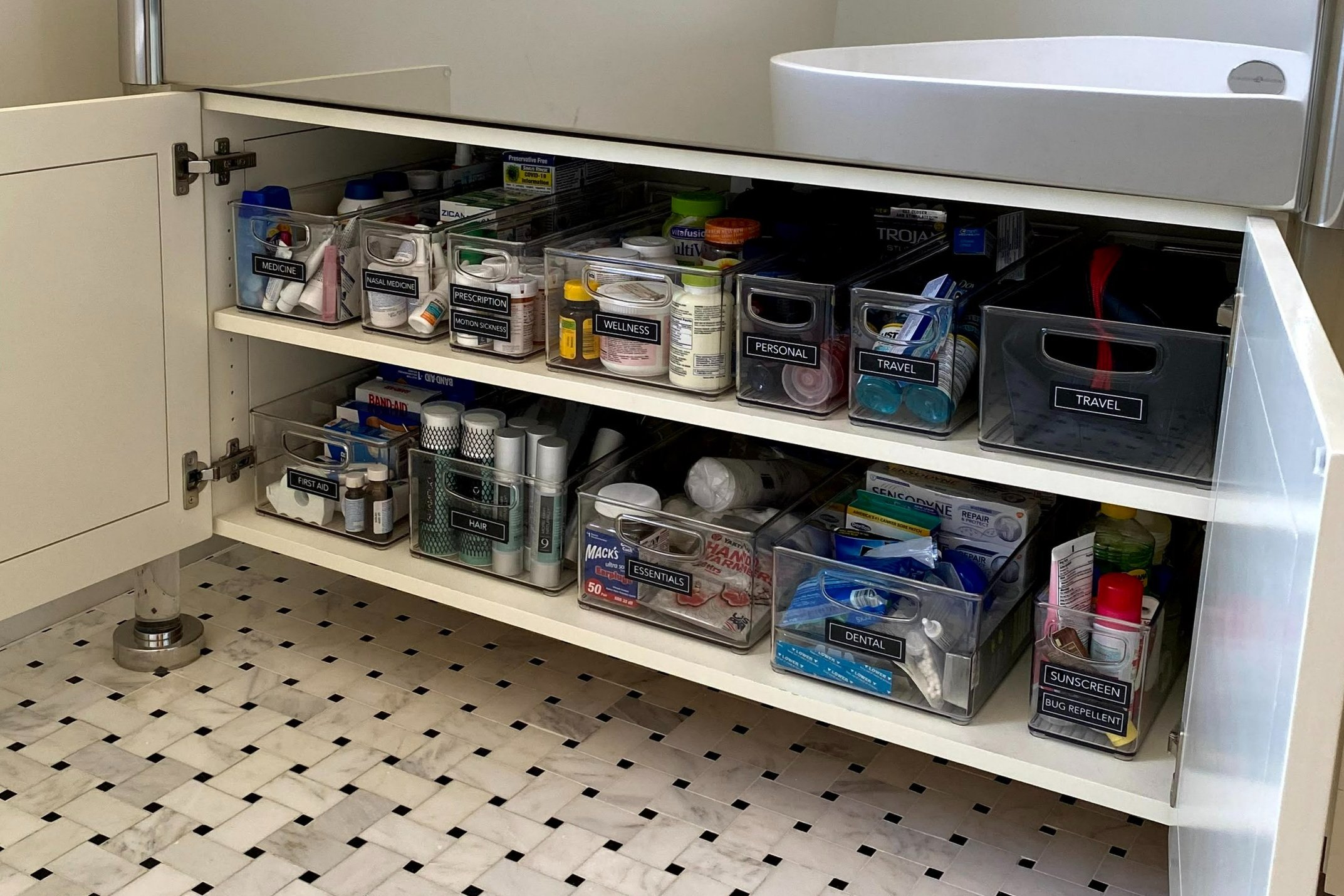 7 Bathroom Storage Products Everyone Needs, RíOrganize