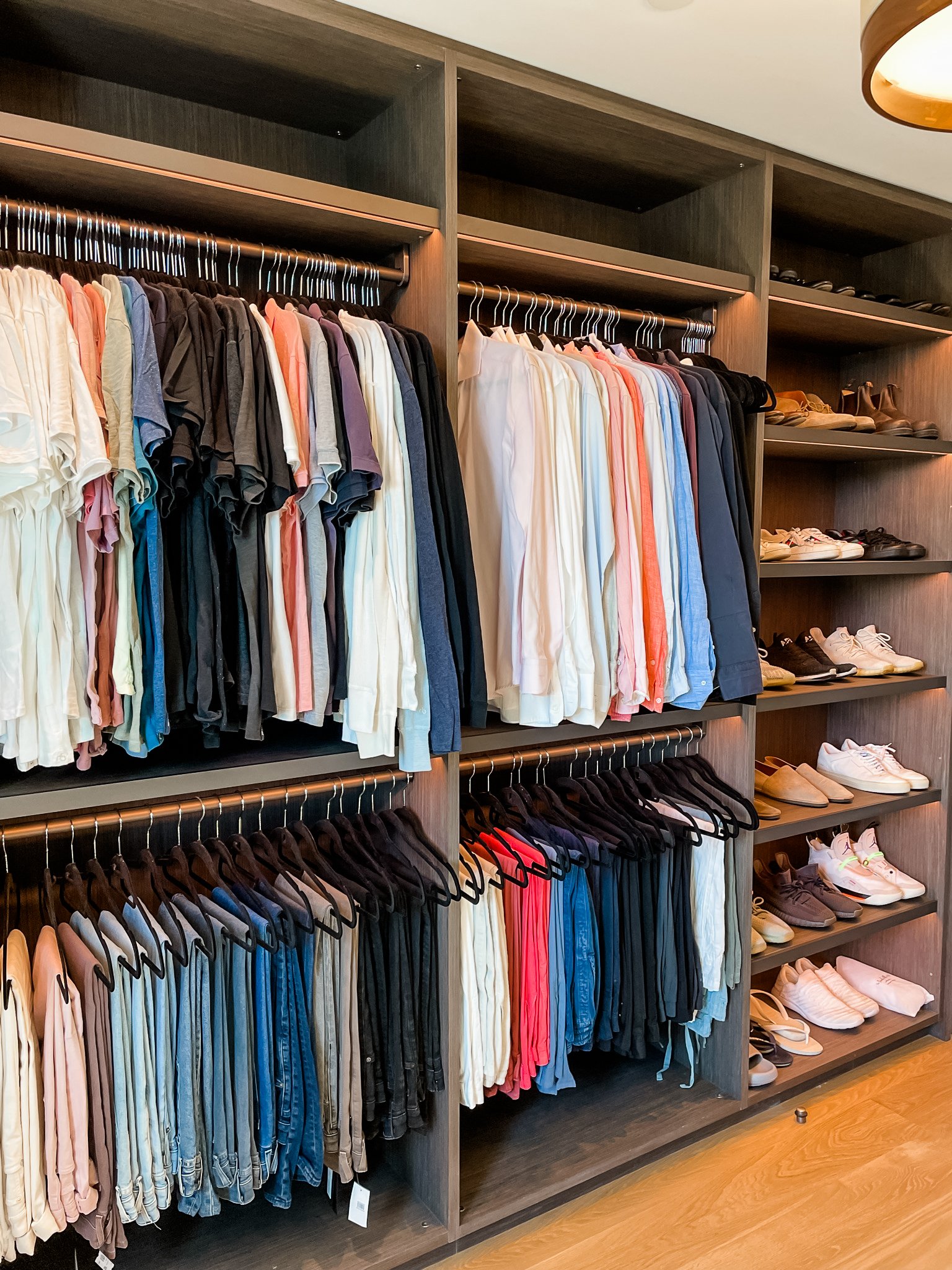 How to Better Organize Your Closet - Tips From a Professional