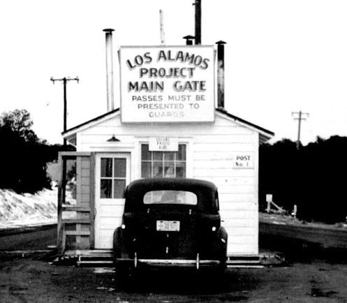 0 los alamos gate_4.jpg
