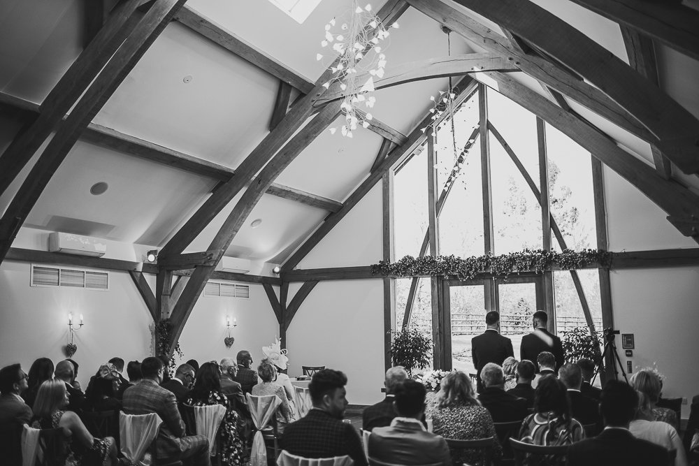 Mythe_barn_wedding_Leicestershire-67.jpg