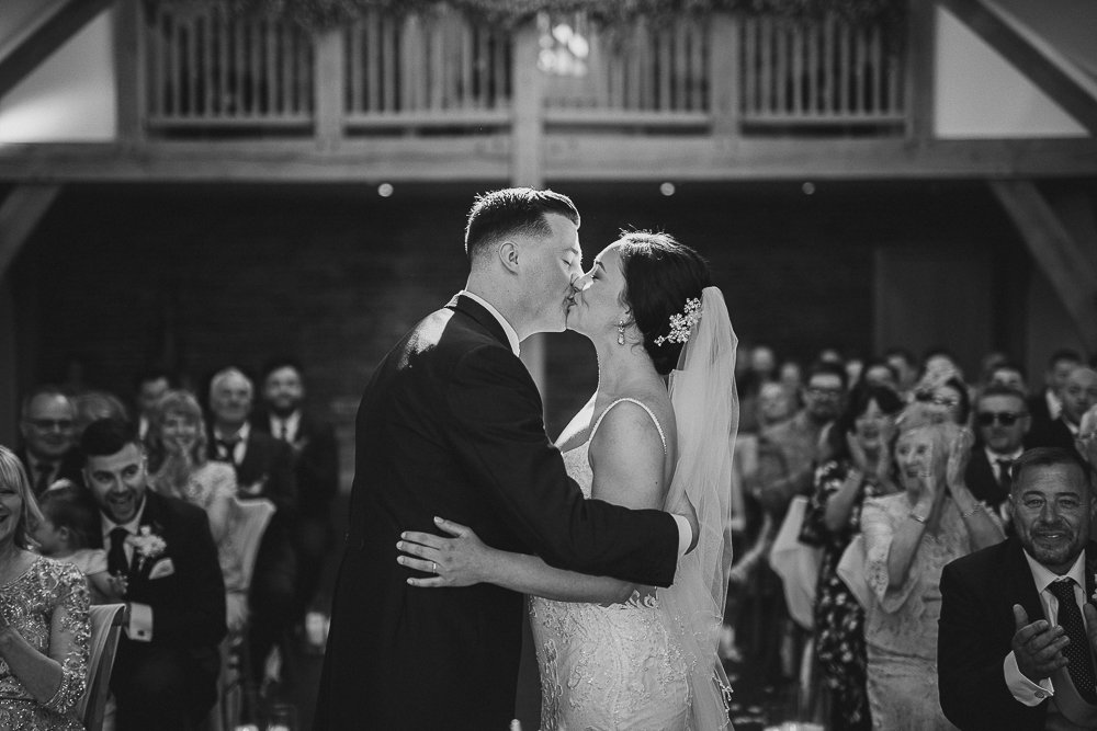 Mythe_barn_wedding_Leicestershire-84.jpg