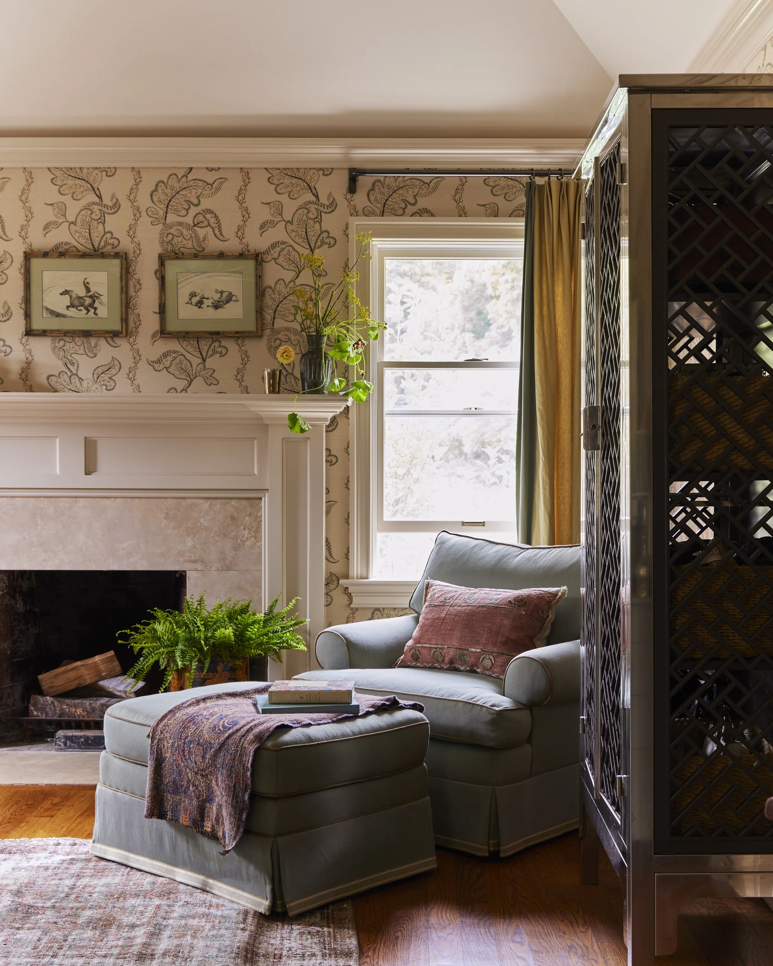 20240906_KateJordan_Photographer_GretchenFarrell_JuneRoad_0294 copyRT.jpg