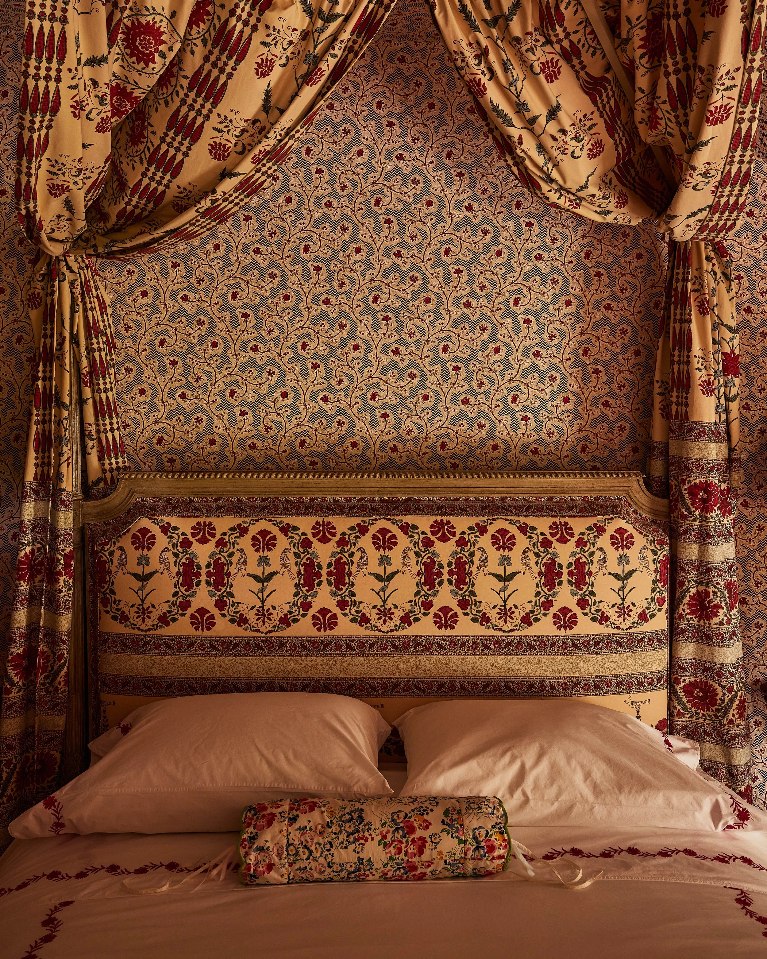 20250521_KateSJordan_YoungHuh_AD_SaltPoint_7099 copyRT.jpg