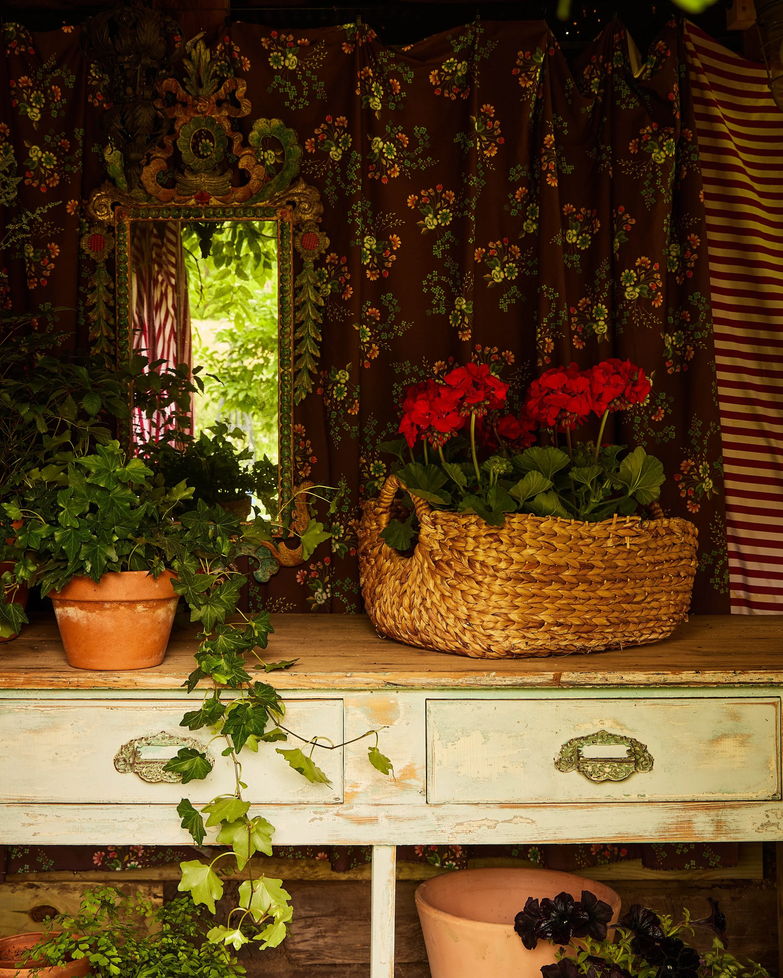 20250521_KateSJordan_YoungHuh_AD_SaltPoint_6432 copyRT.jpg