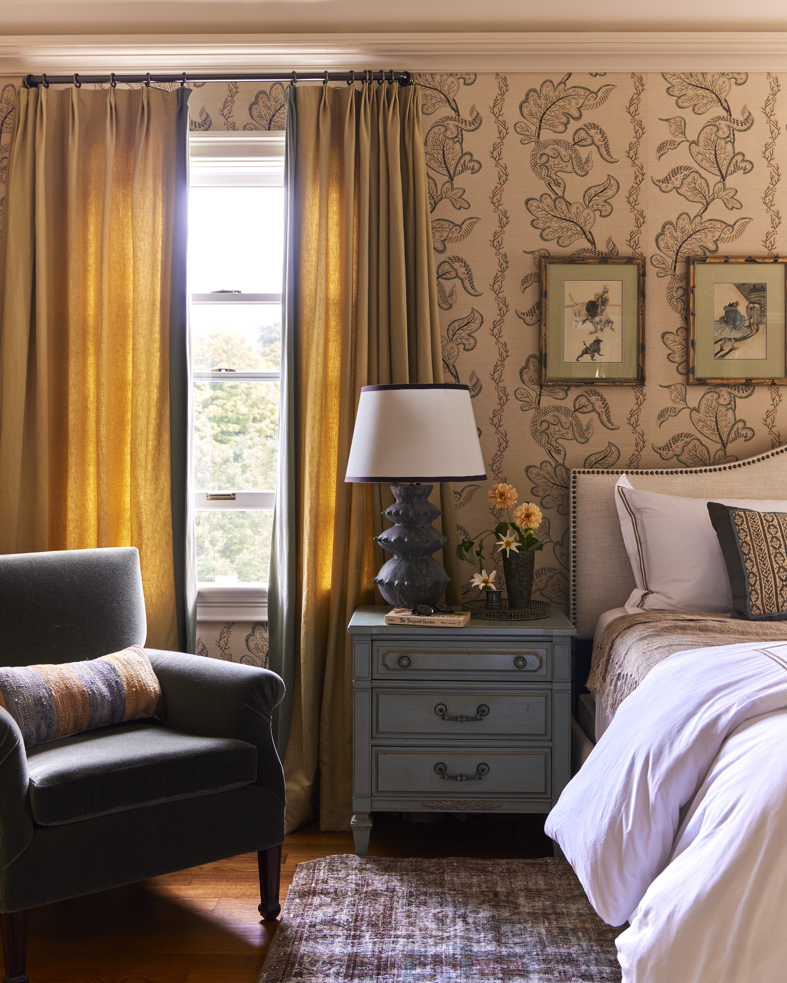 20240906_KateJordan_Photographer_GretchenFarrell_JuneRoad_0359 copyRT copy2.jpg