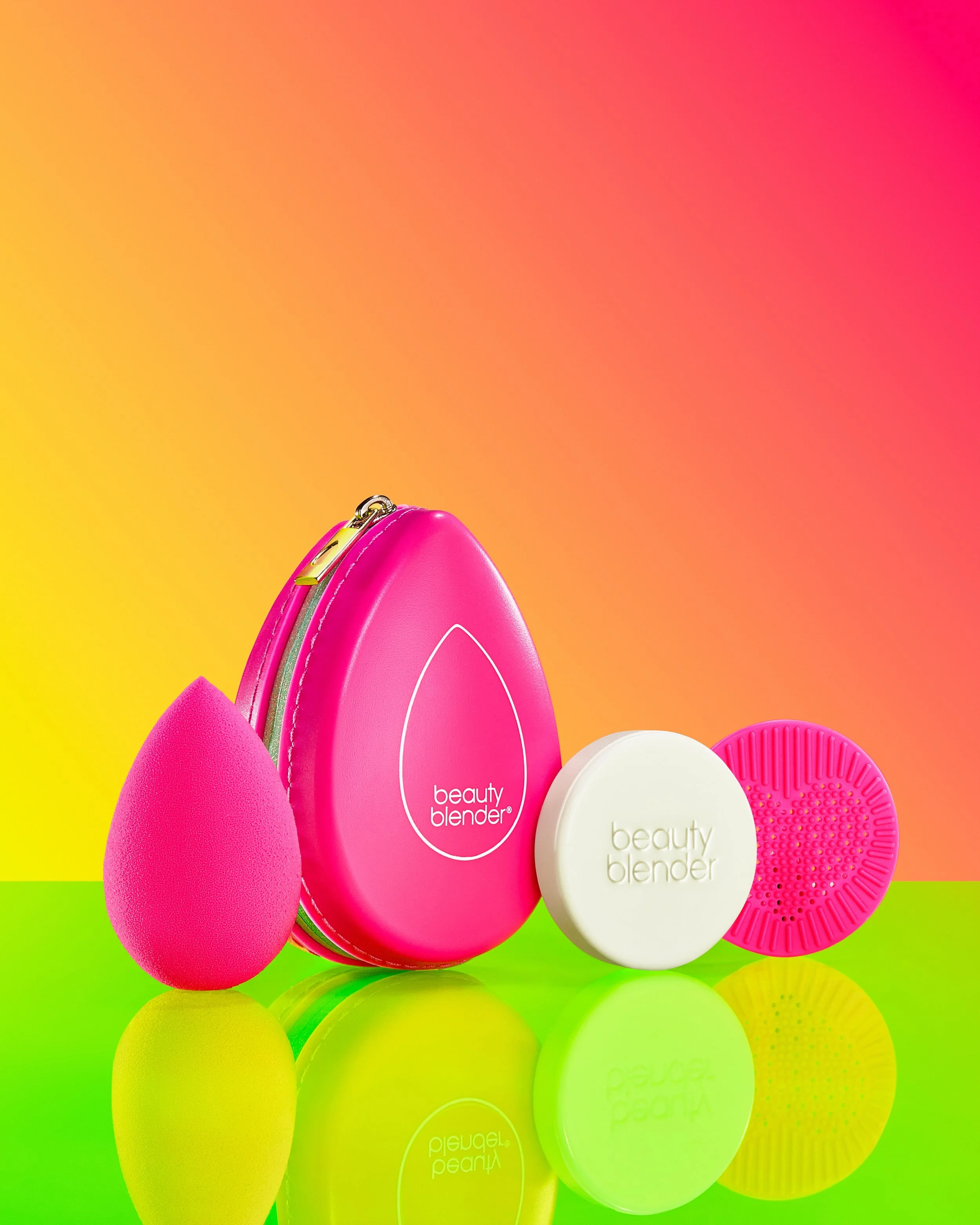 BeautyBlender_FR_2023_BestiesIconic_41541.jpeg