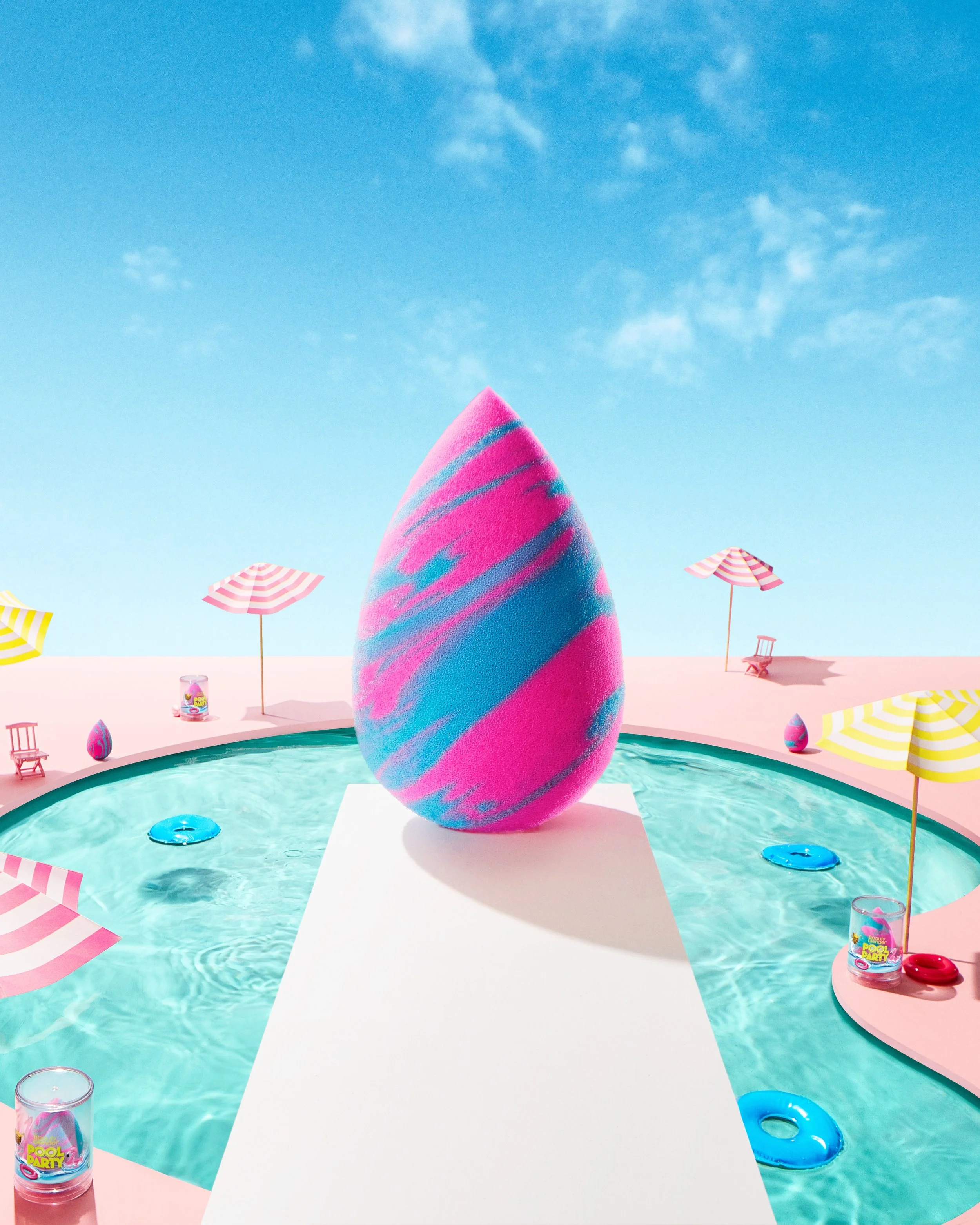 BeautyBlender_FR_Pool_Party_13422_4x5.jpeg