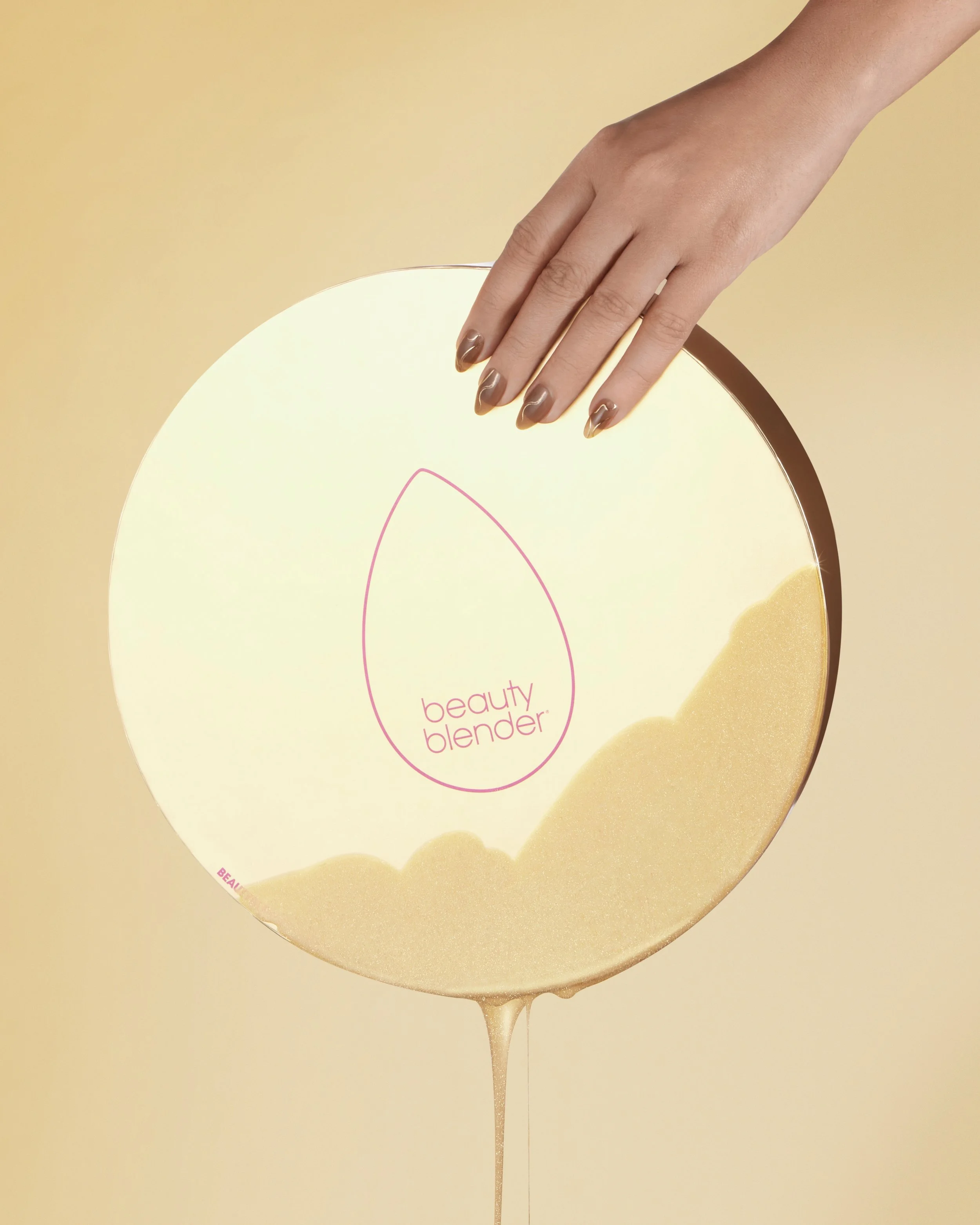 BeautyBlender-GoldVault69239.jpeg