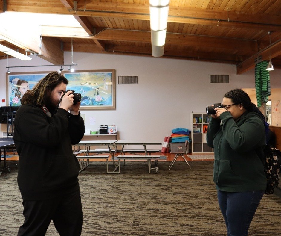 Say POIC! 📸 😁 #RosemaryAndersonHighSchool Lents Campus students are participating in a photo-voice project, where they'll find unique ways to express themselves through photography. Revealing through their lens what it's like to be a part of Rosema