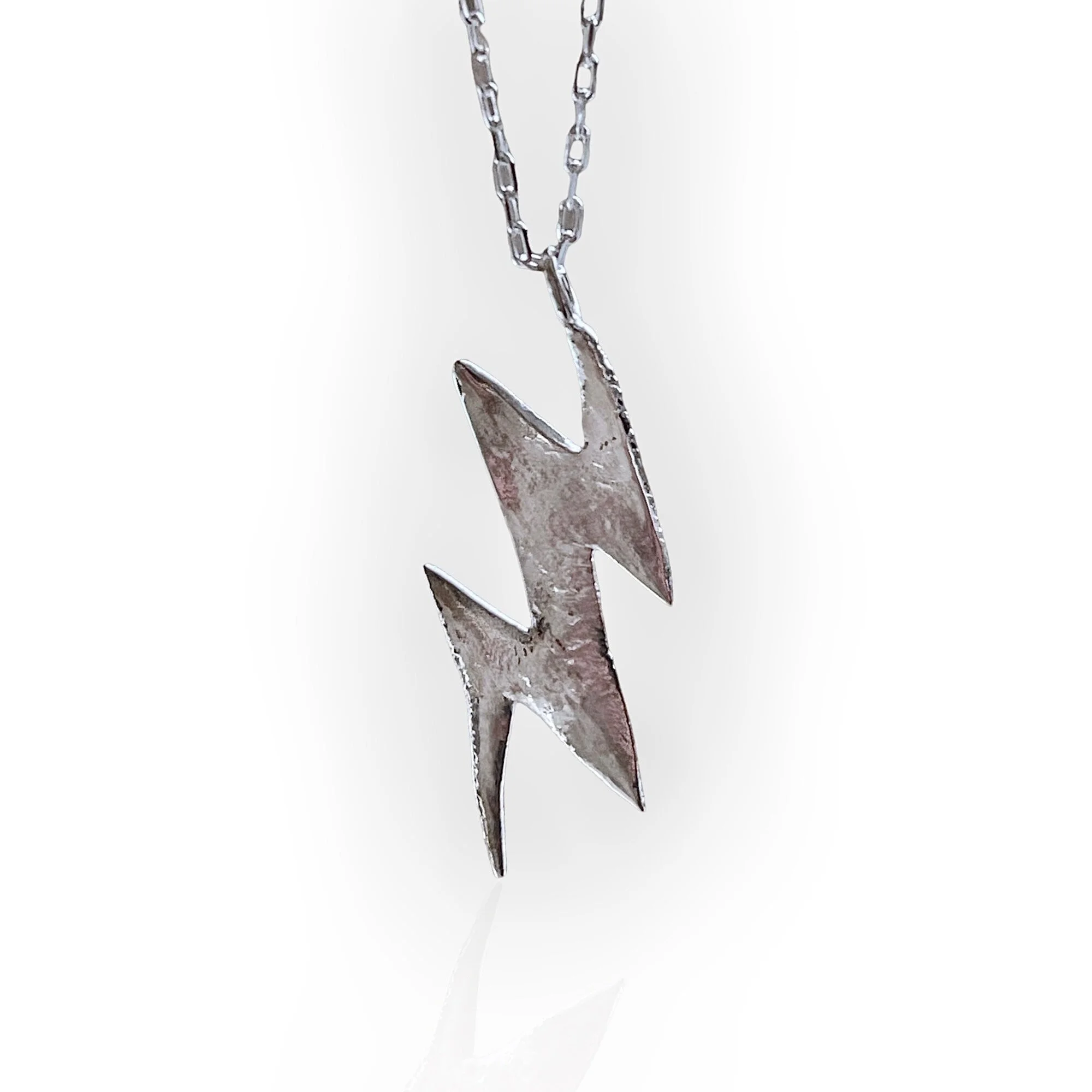 FB0A9E61-7DBF-4DAA-8C8F-1264D6DAD309