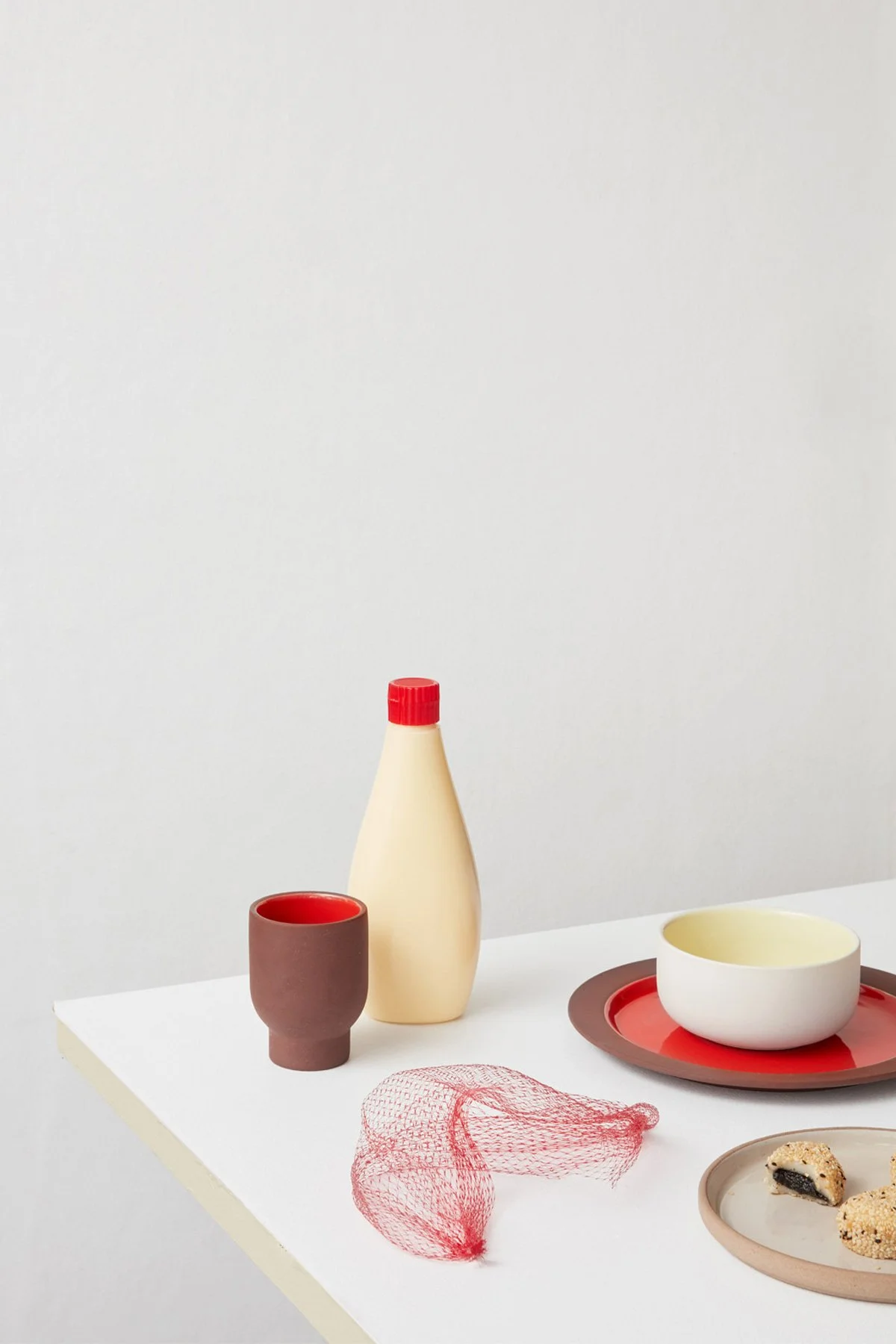STUDIO ABOUT Teller taupe