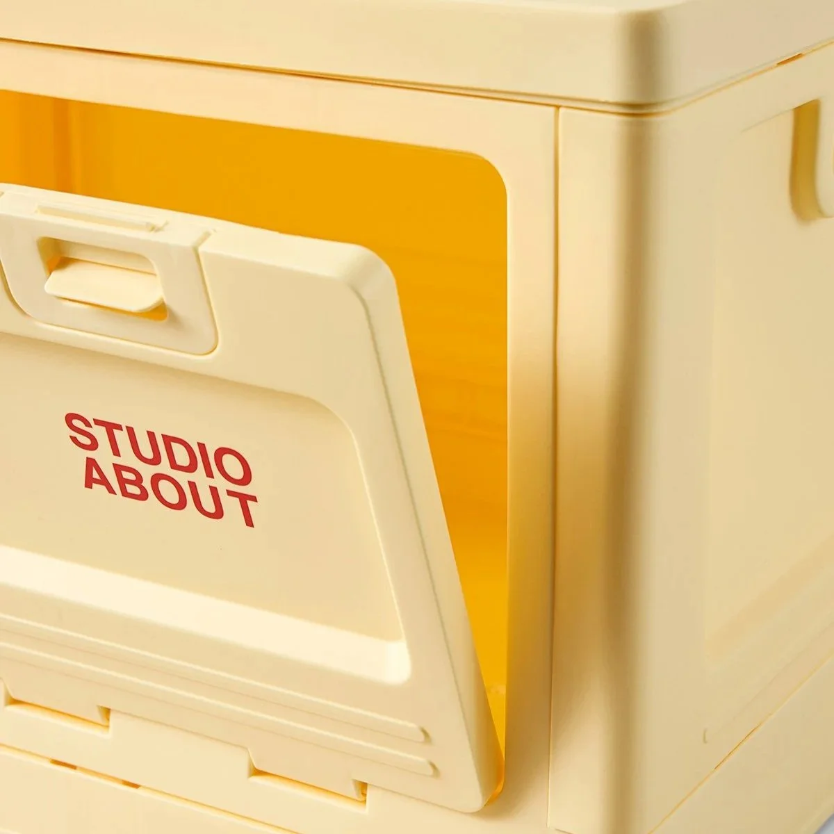box-yellow-storage-large-studio-about_2+%281%29.jpg