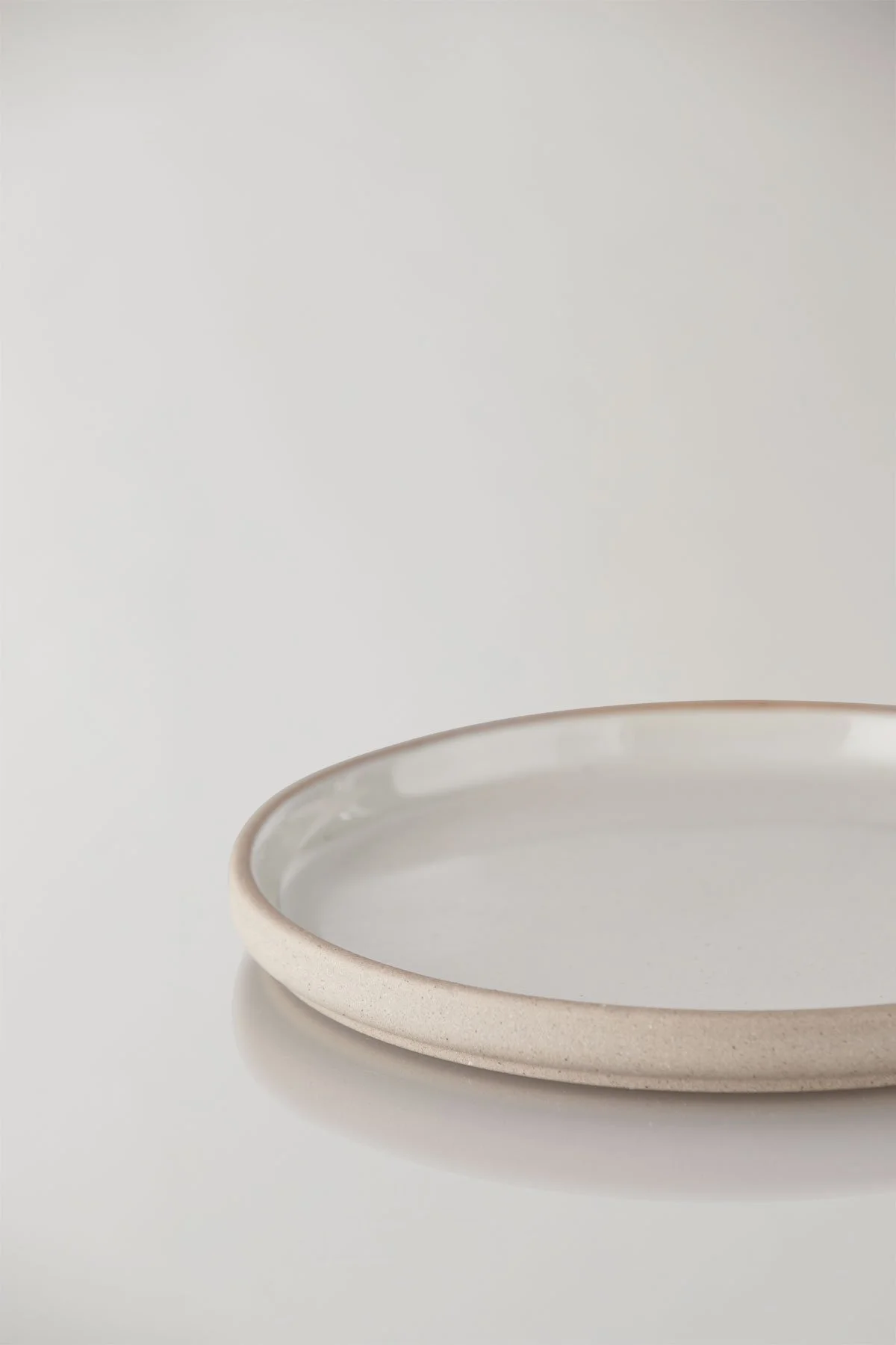 STUDIO ABOUT Teller taupe