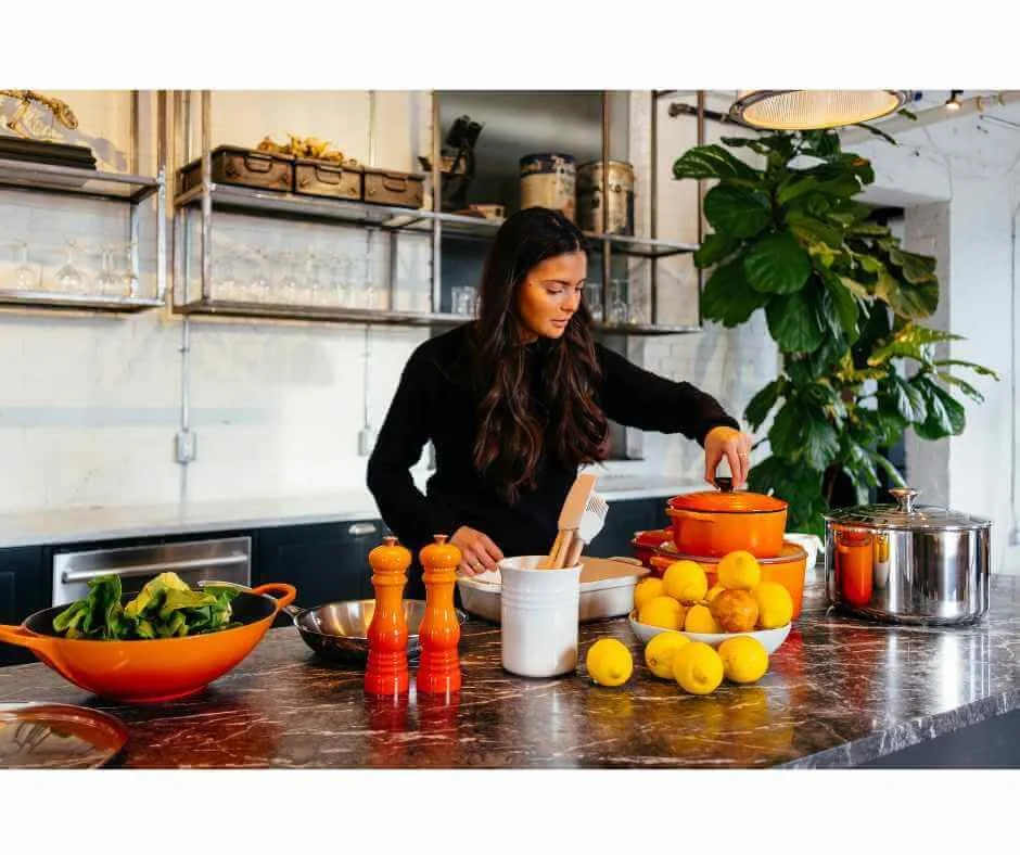 Mold detox diet food choices to reduce inflammation and support recovery