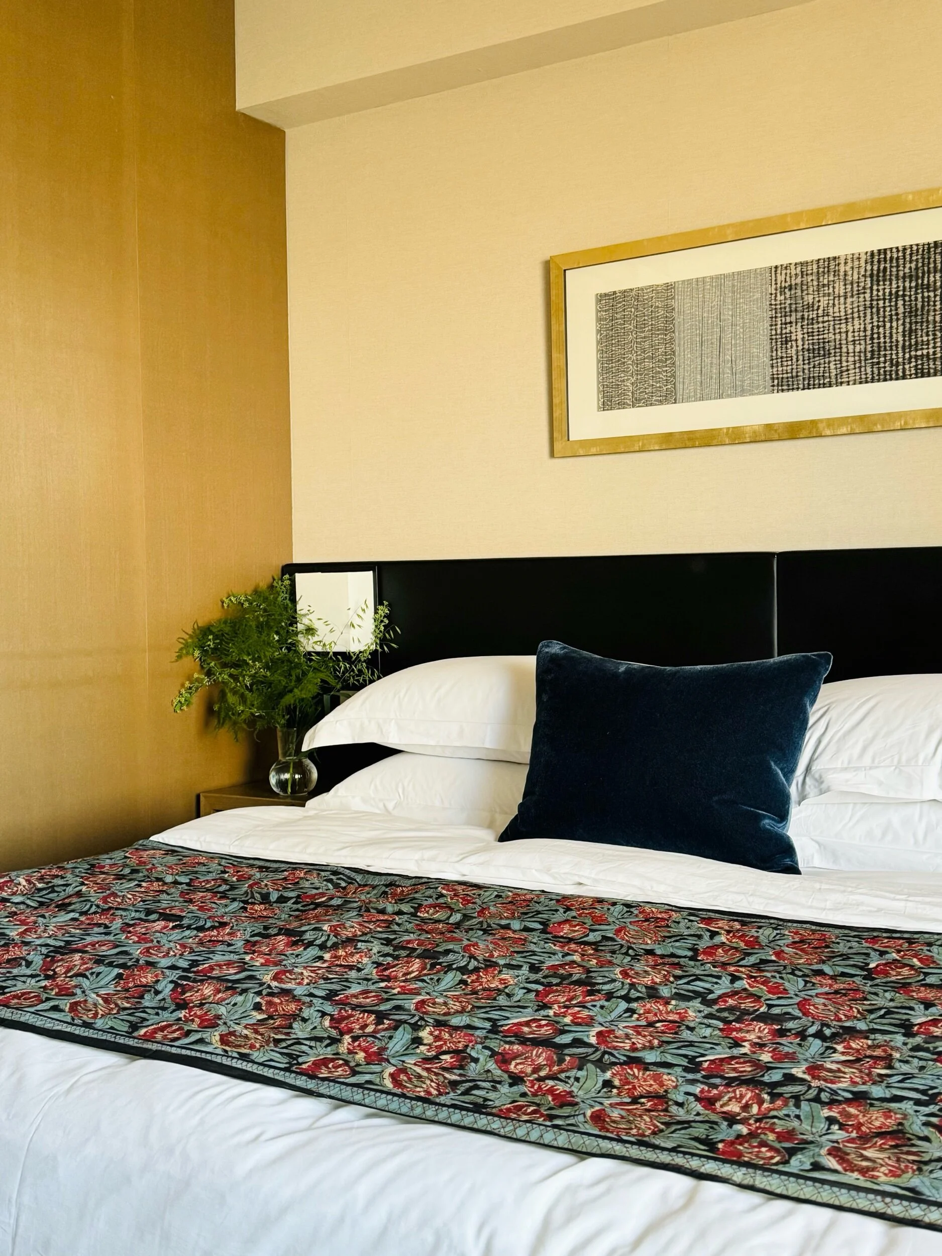 EAECC1D6-B6BF-40C8-8300-6985F16C006C