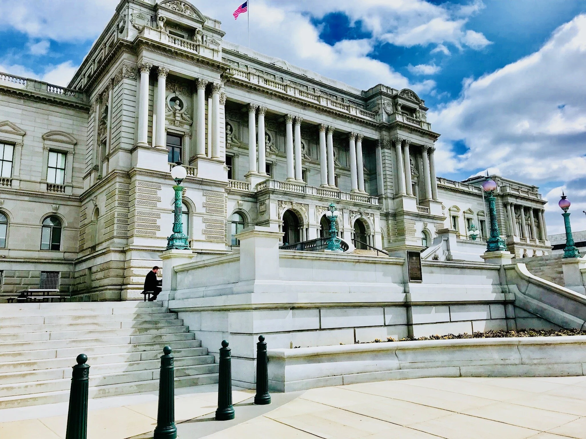 Bobby McGowan #photographer #stuntdriver #videographer #saucedistrict #blogger #fashion #bobbymcgowan street photography Jaded LA #jadedla #flowers #food #travel