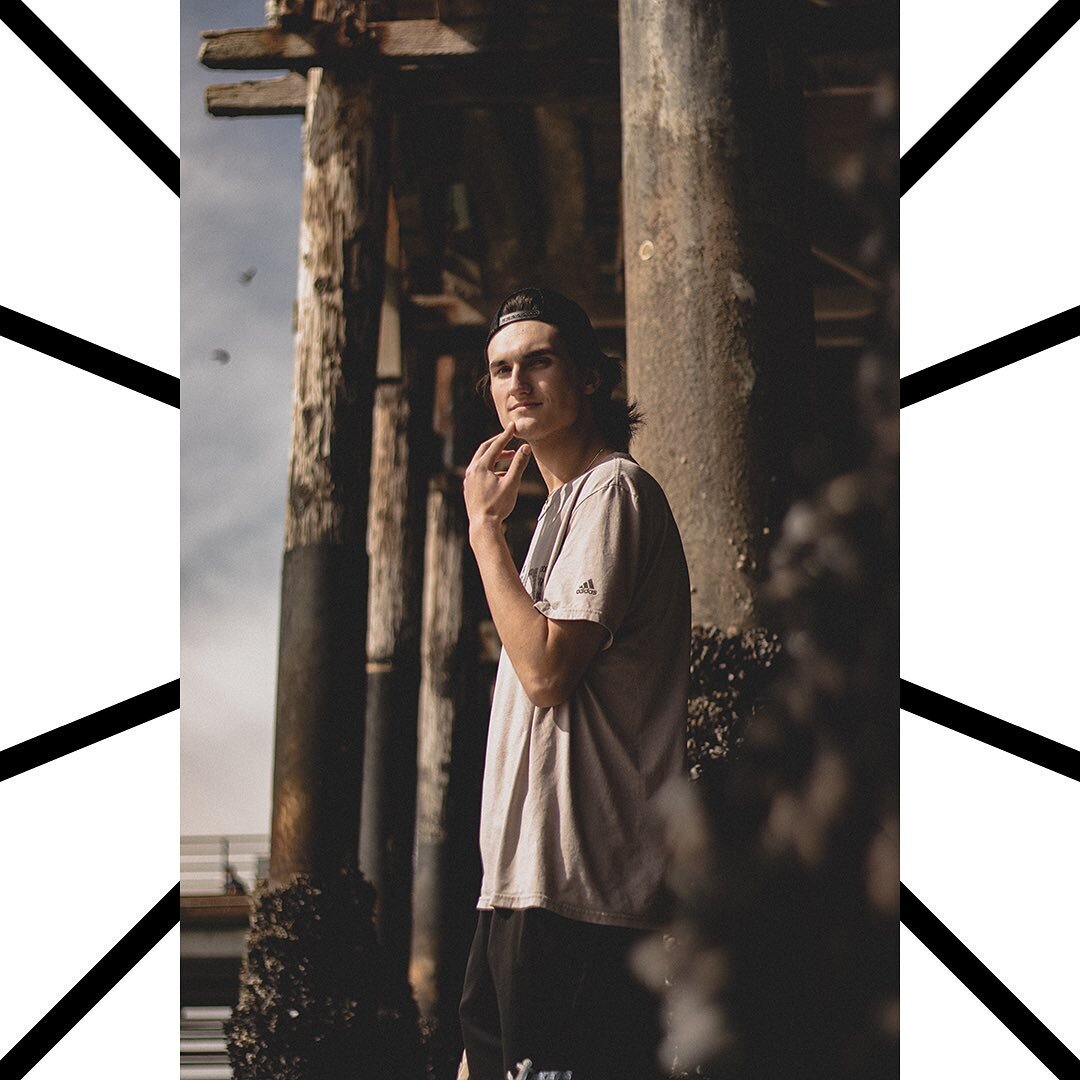 This kids first time on an airplane and first time ever in LA; That day and a half flew by but we got some cool photos and stories from it 😂

@ethan_mcgowan88

.
.
.
.
.
#canon #photography #m50 #adobe #photoshop #50mm #hockey #santamonica #beach #p