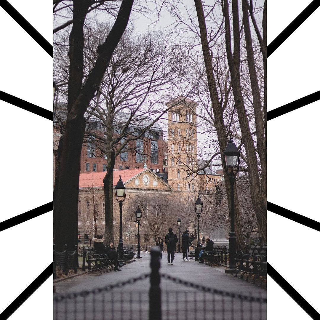 Washington Square park; 

Literally my favorite park ever; First time being back in the bitter cold of NYC 🥶 in years

.
.
.
.
.
#canon #photography #m50 #adobe #lightroom #photoshop #nyc #winter