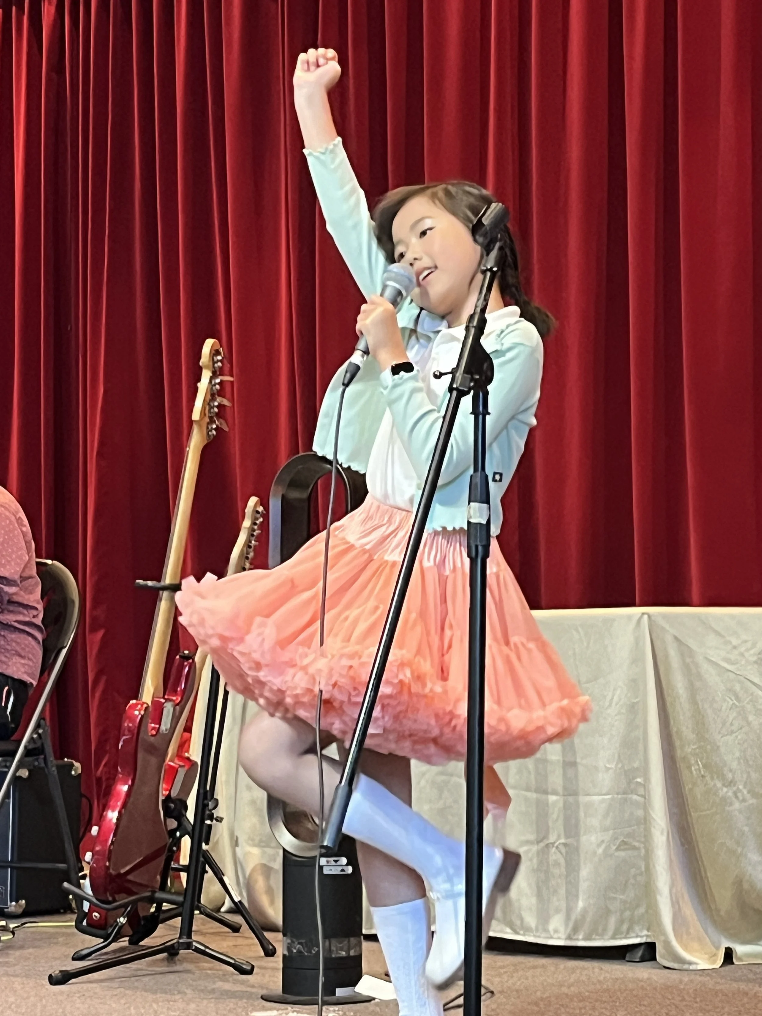 Former studio member Paris performing You Belong With Me at the 2024 Studio Showcase with live band, and having an amazing time!