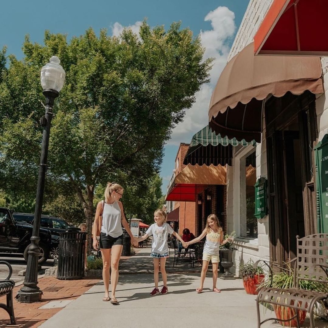 Come stroll, dine, and shop with mom today! There is so much for mom to enjoy in The Heart of Norcross ❤️

#heartofnorcross #shop #dine #mothersday#norcross