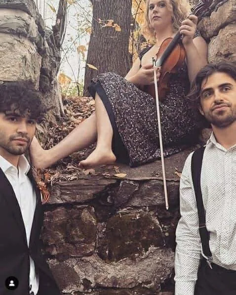 Squid City Slinger in Concert