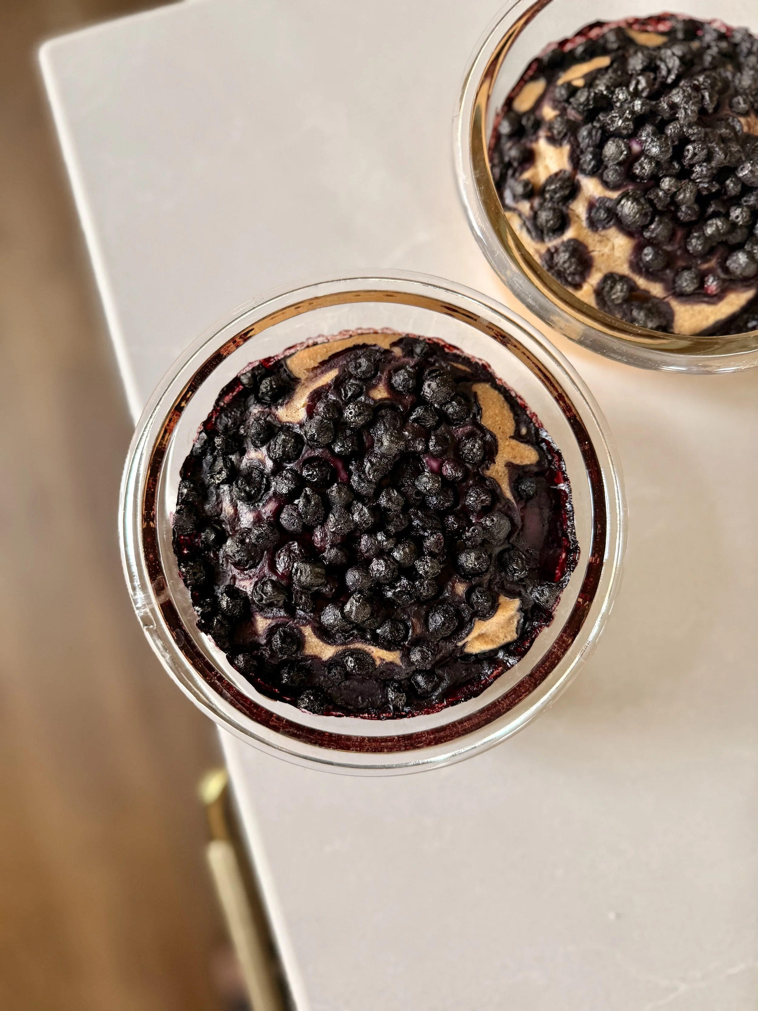 KEPTOS AVIŽOS SU MĖLYNĖMIS