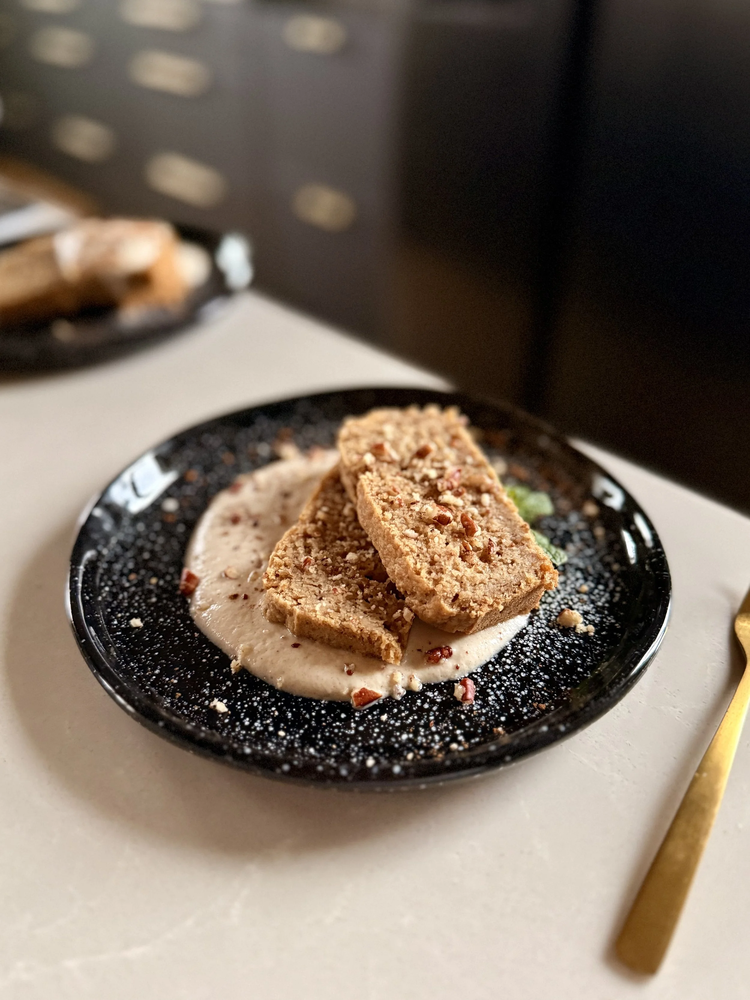 MIGDOLŲ - APELSINŲ KEKSAS