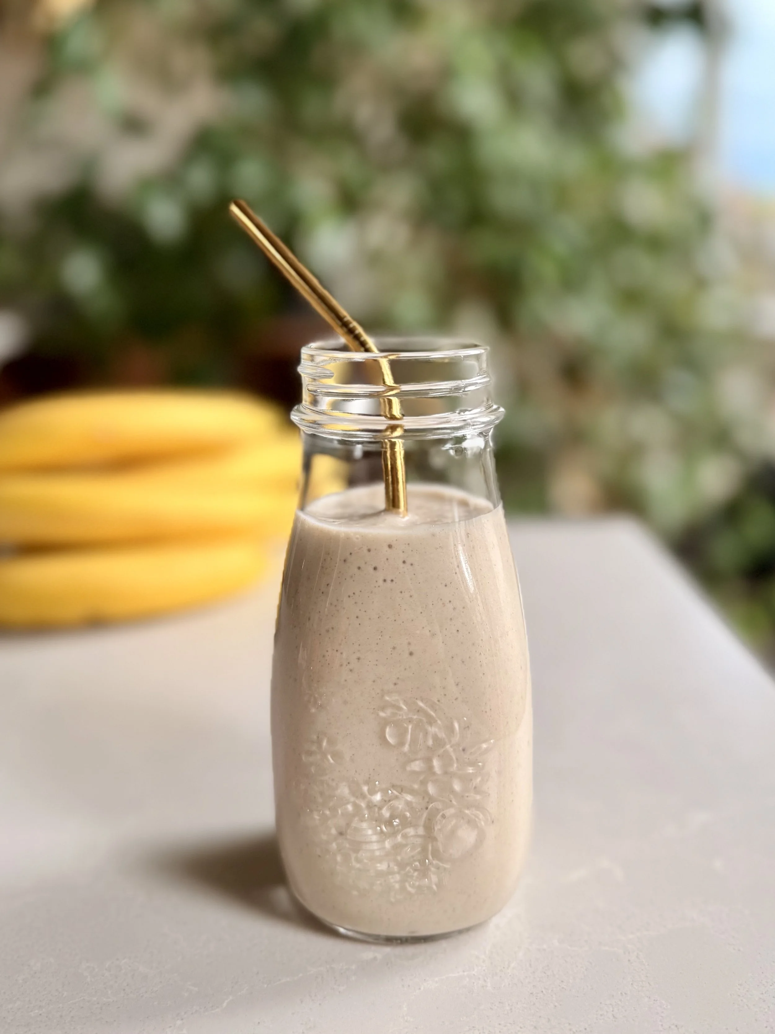 RIEŠUTŲ SVIESTO KOKTEILIS