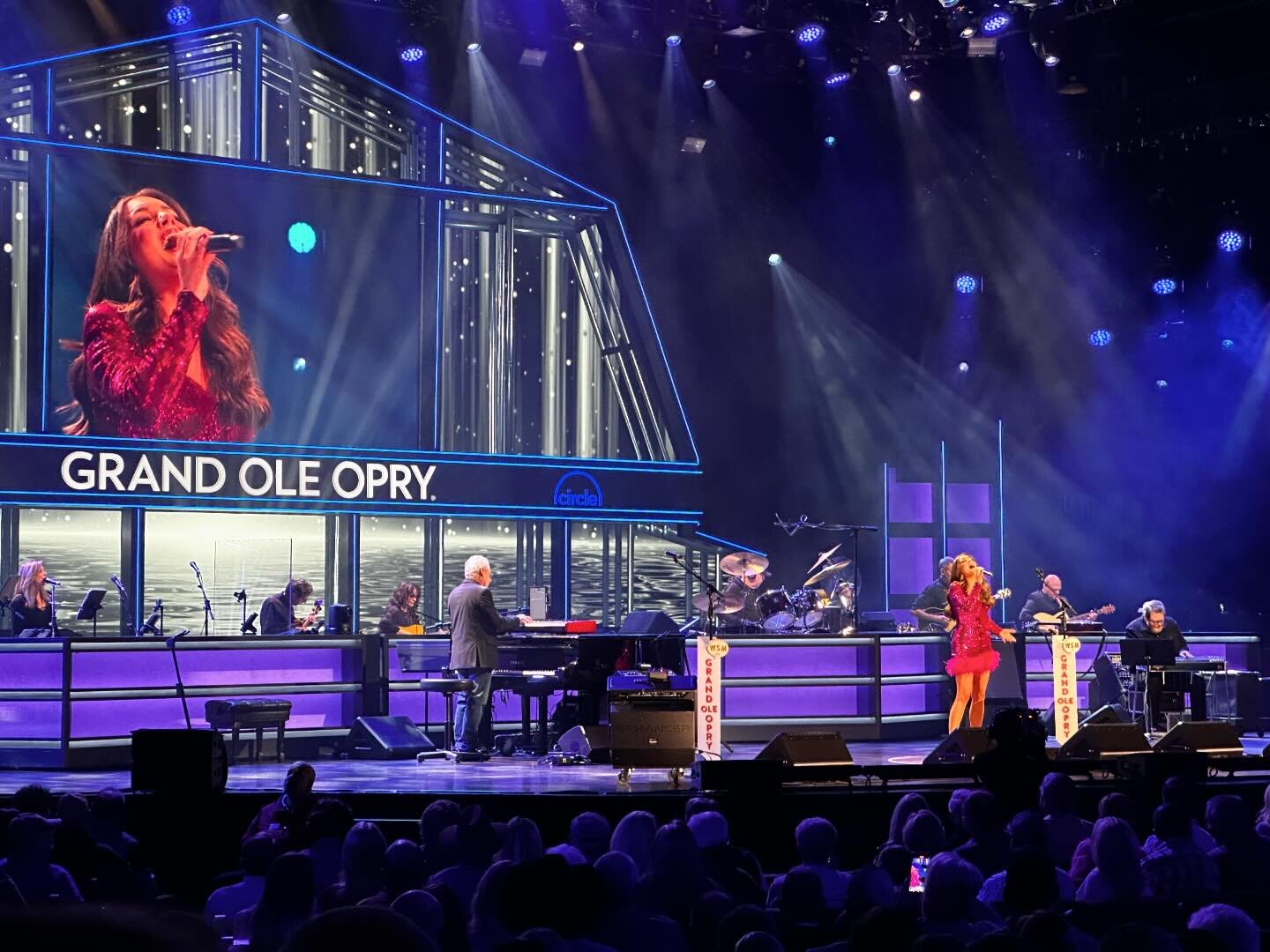 This will never get old. Ever. Such an immense blessing and honor to stand in this circle. Thank You Jesus ❤️🙏🏼 @opry  @official_nwtf @mossyoak #ConservationAid 

(📸: @singwithkrystal)