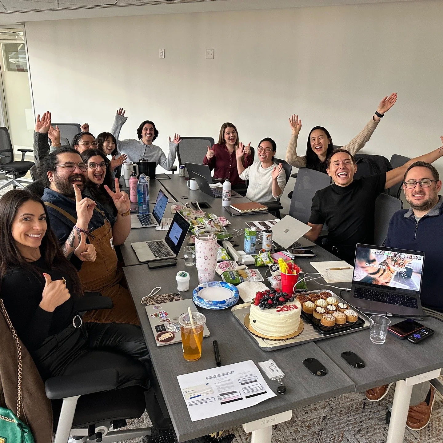 Big social wins worth celebrating 🥂✨
Cheers to an incredible year of content, growth, and hitting 20K followers on the @delectablescattreats Instagram. Proud of the work and even prouder of the results 🐾📈