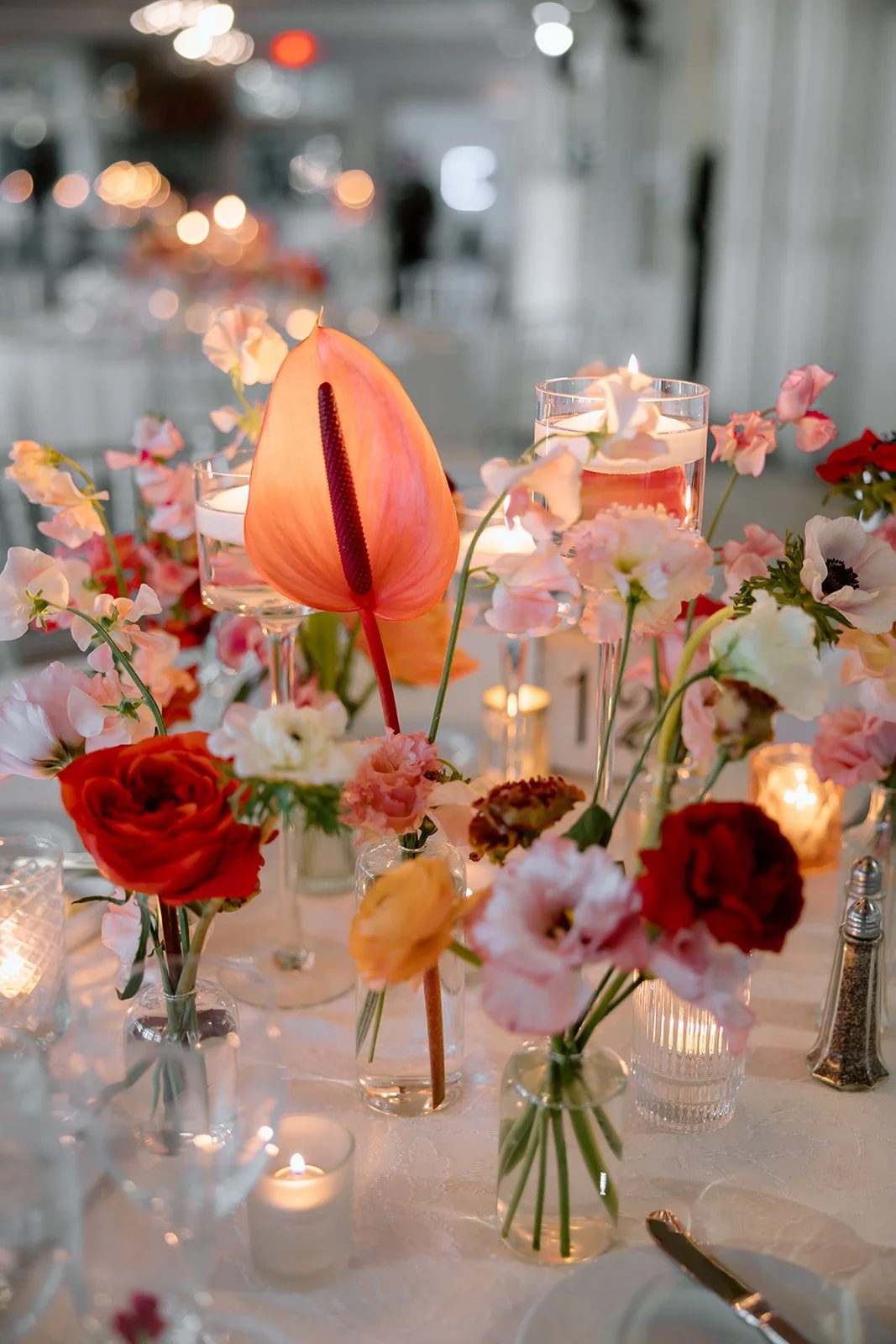 red-and-pink-wedding-centerpieces.jpg.jpg
