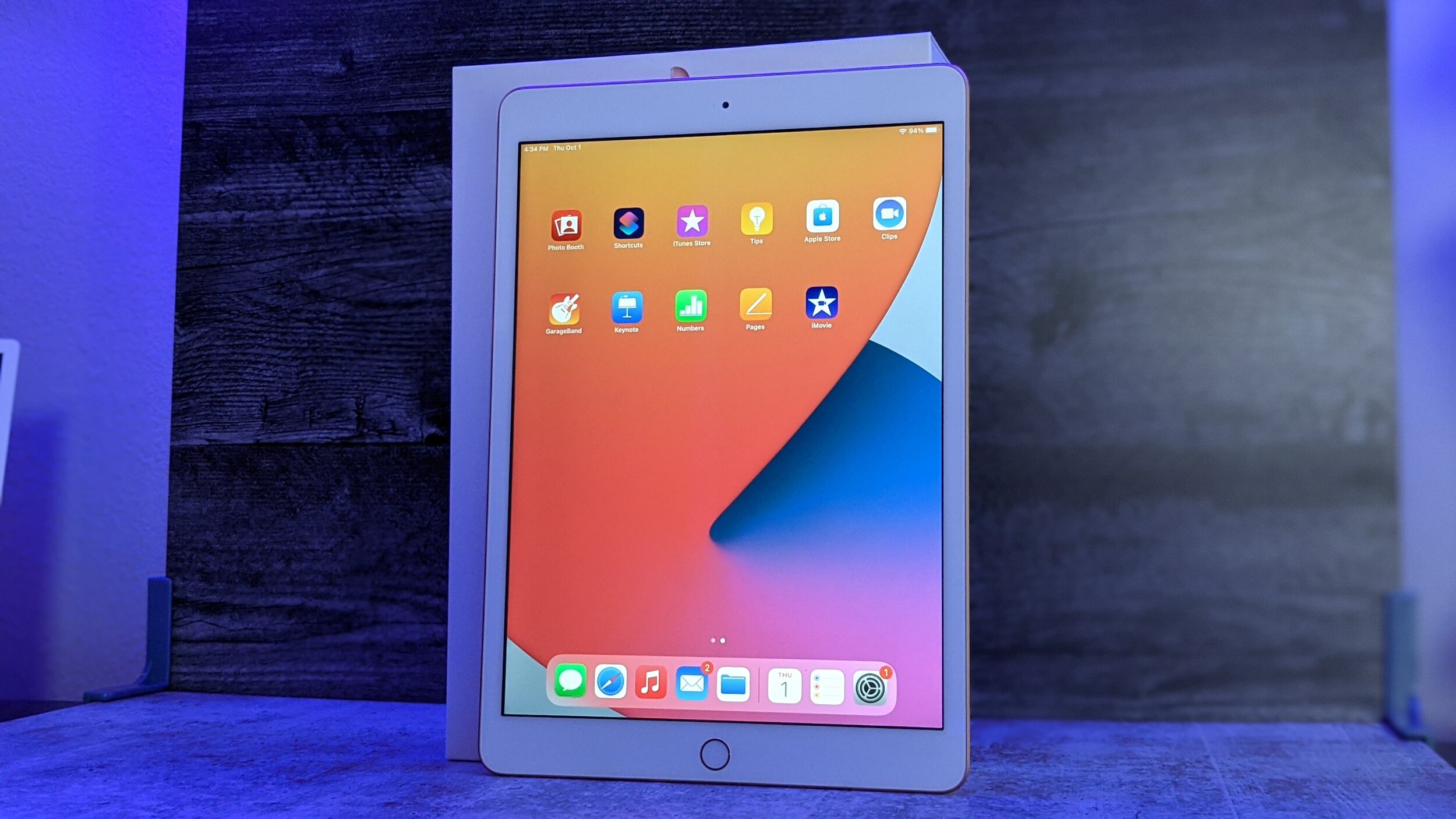 Apple iPad 2020 (8th Gen) Unboxing & First Impressions — Sypnotix