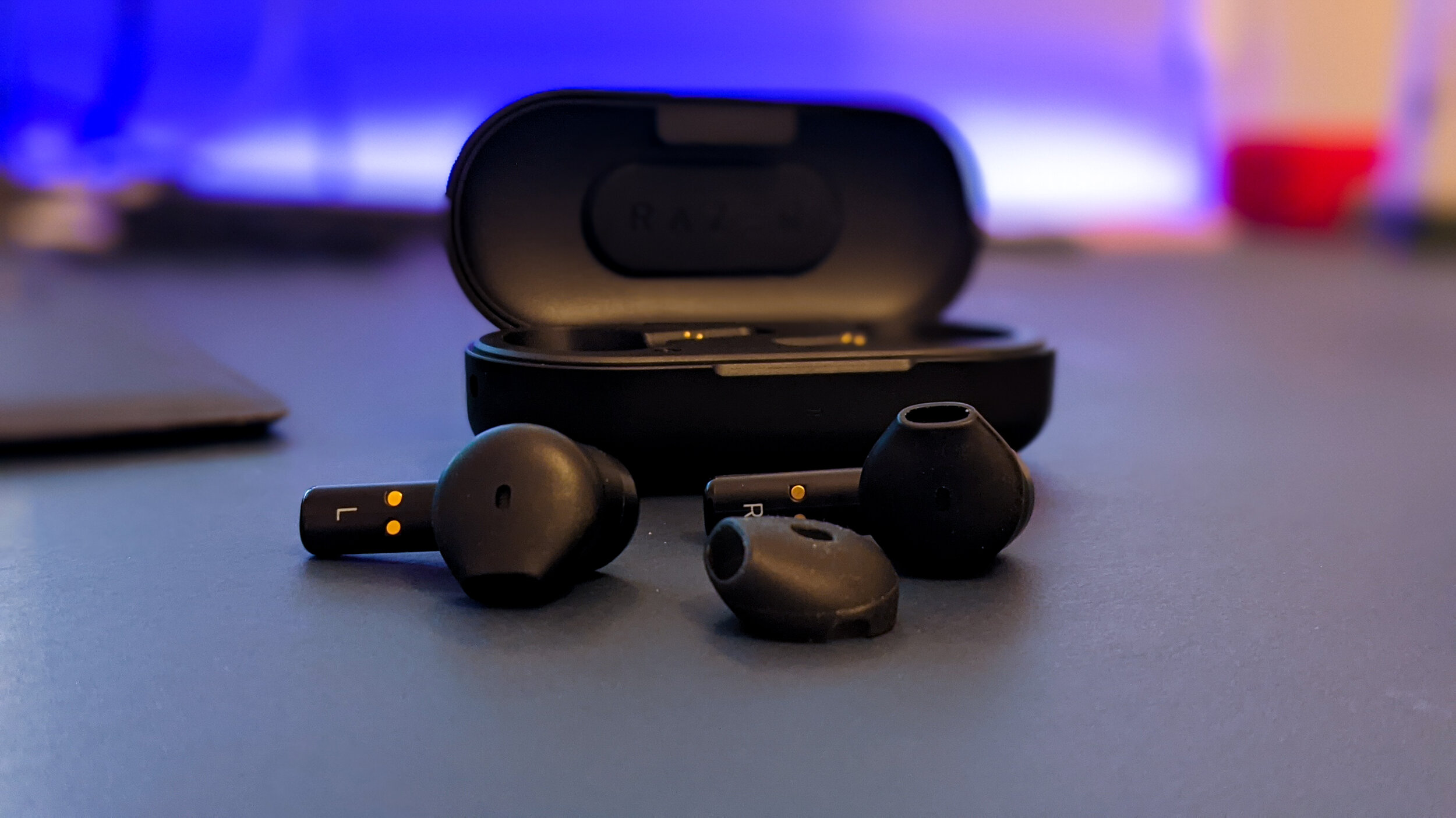 Razer Hammerhead True Wireless Earbud Reviews: Needs More Than a Logo —  Sypnotix