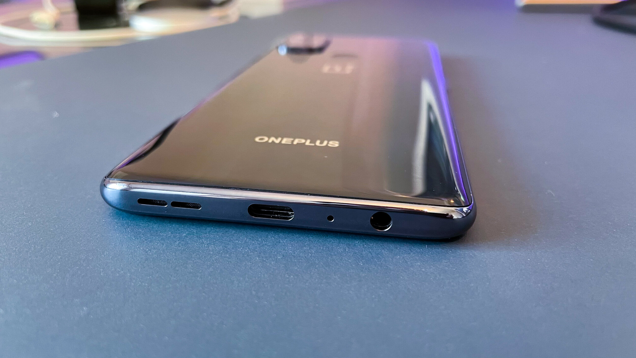 OnePlus N10 Ports.jpg