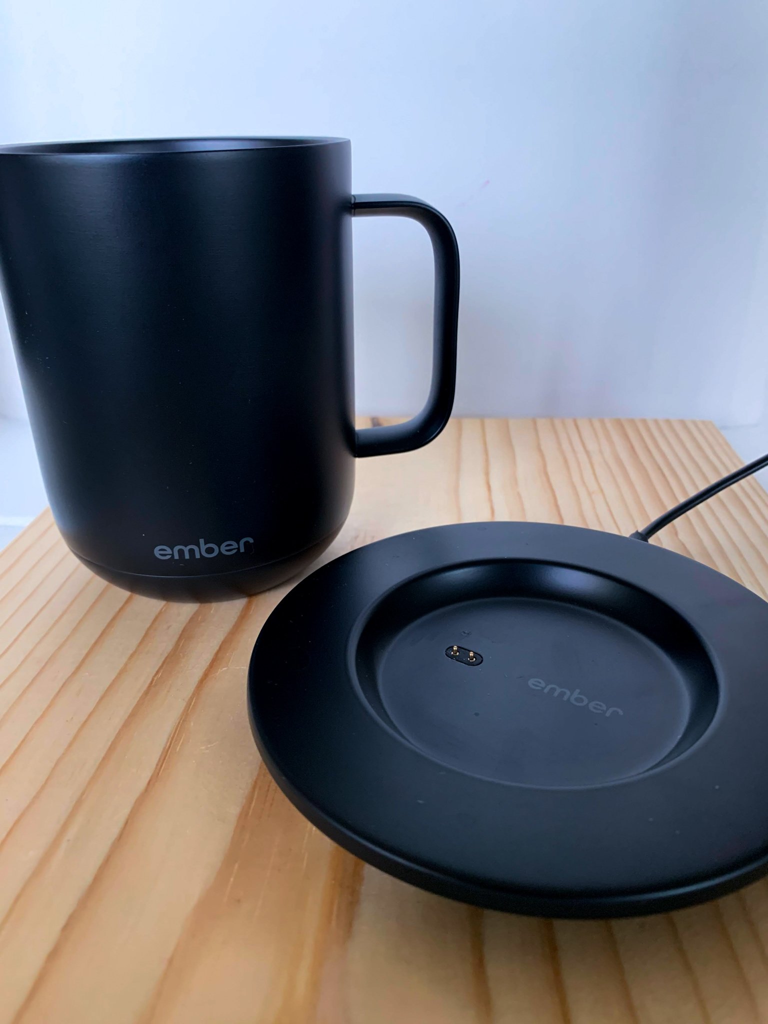Ember Charging Coaster 2, Wireless Charging for Use with Ember  Temperature Control Smart Mug, Black: Coffee Cups & Mugs