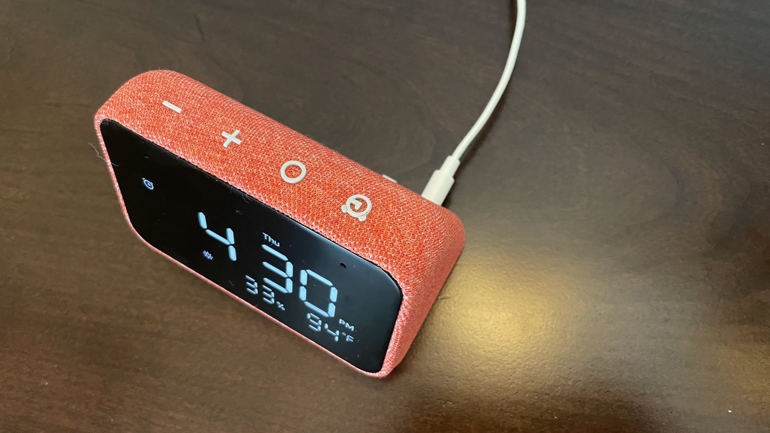 Lenovo Smart Clock Essential Review: Is Alexa Enough To Wake You? — Sypnotix