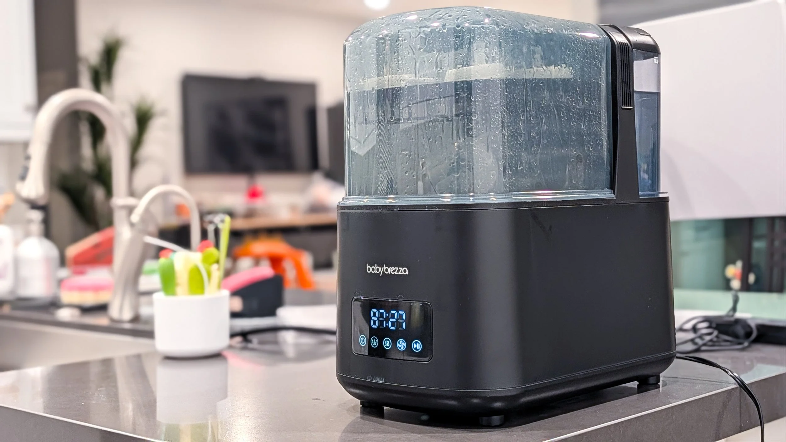 Image of the Baby Brezza ProWash360 on a run cycle