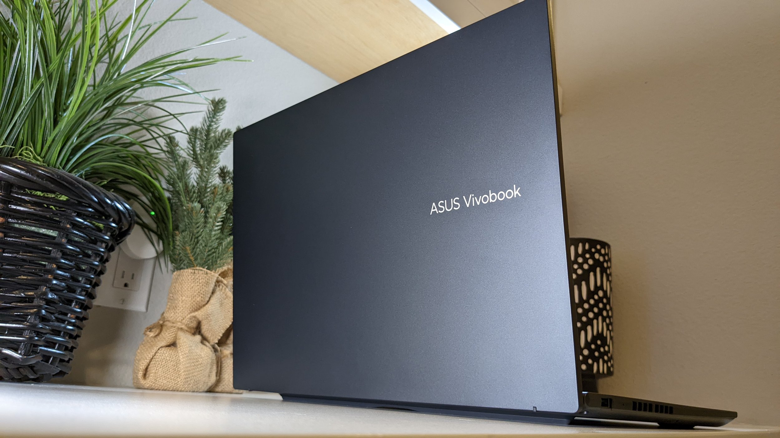 Hands On With The Asus Vivobook 16X OLED F1603 — Sypnotix