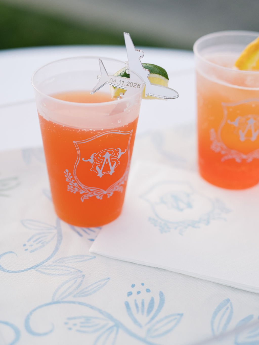 How to Craft an Amazing Wedding Cocktail Hour
