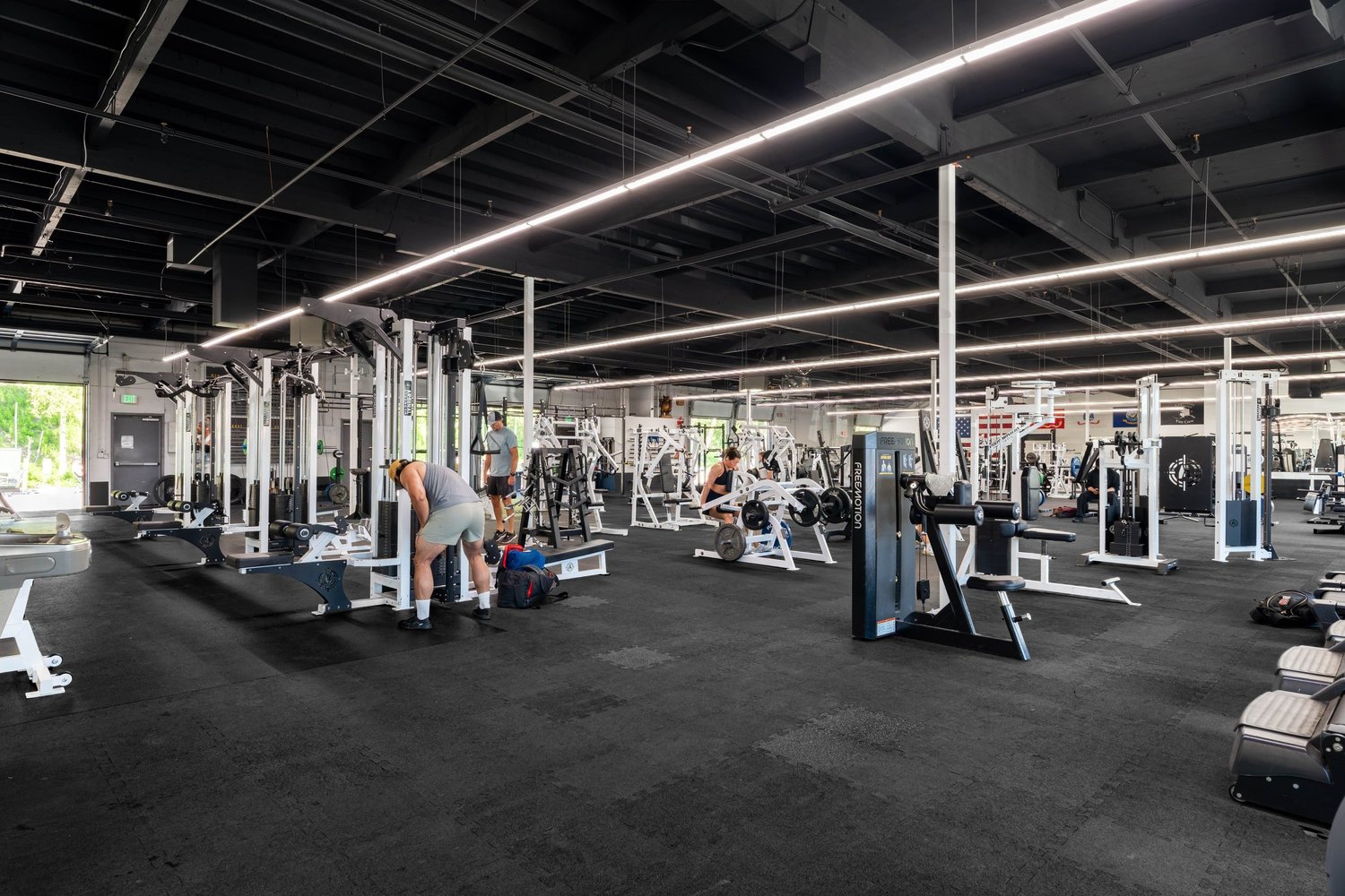 South Ribble Gym SOUTHSIDE STRENGTH & FITNESS | Join Now for Peak Performance