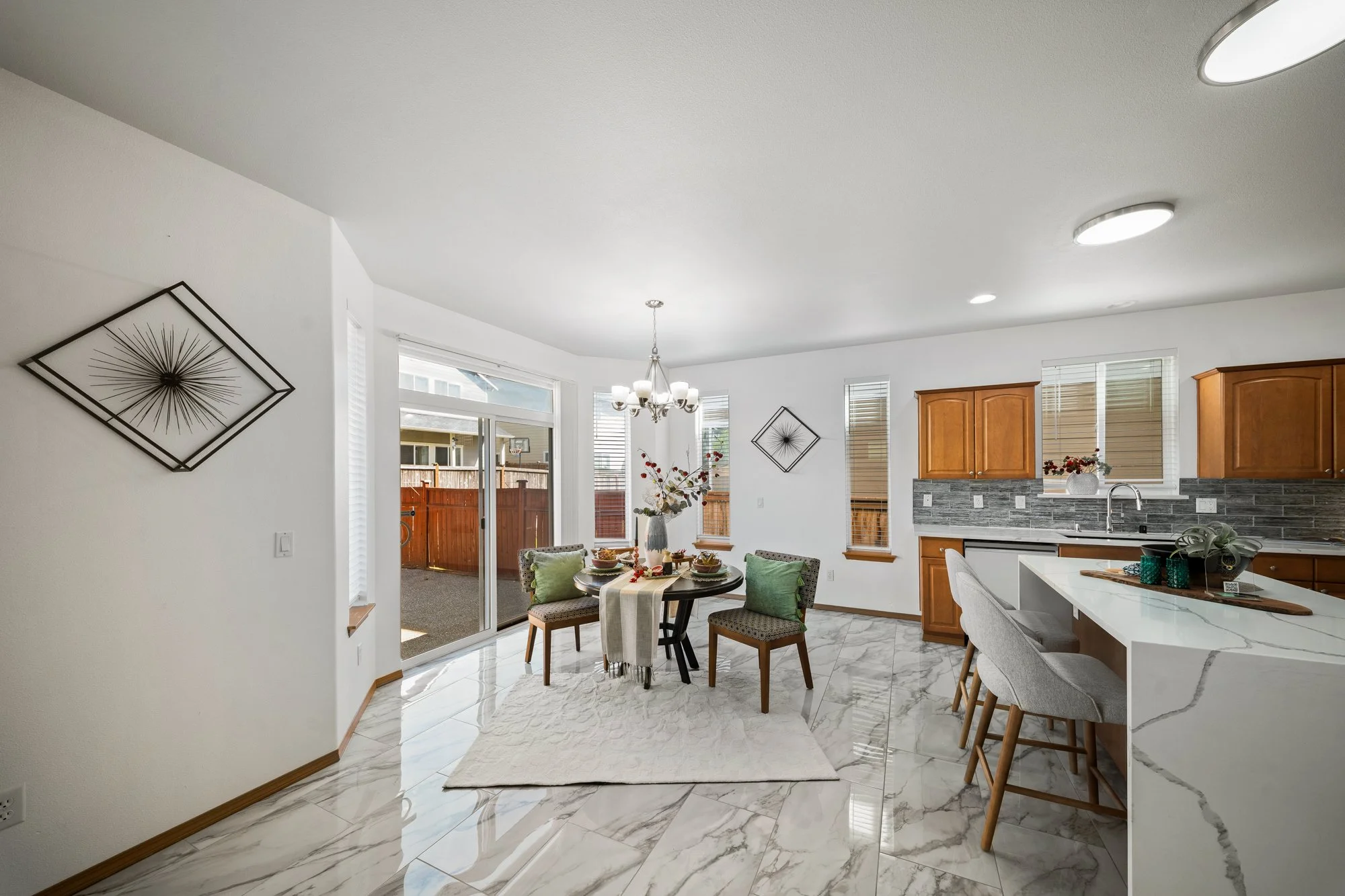 312 Oso Berry St NW-13.jpg