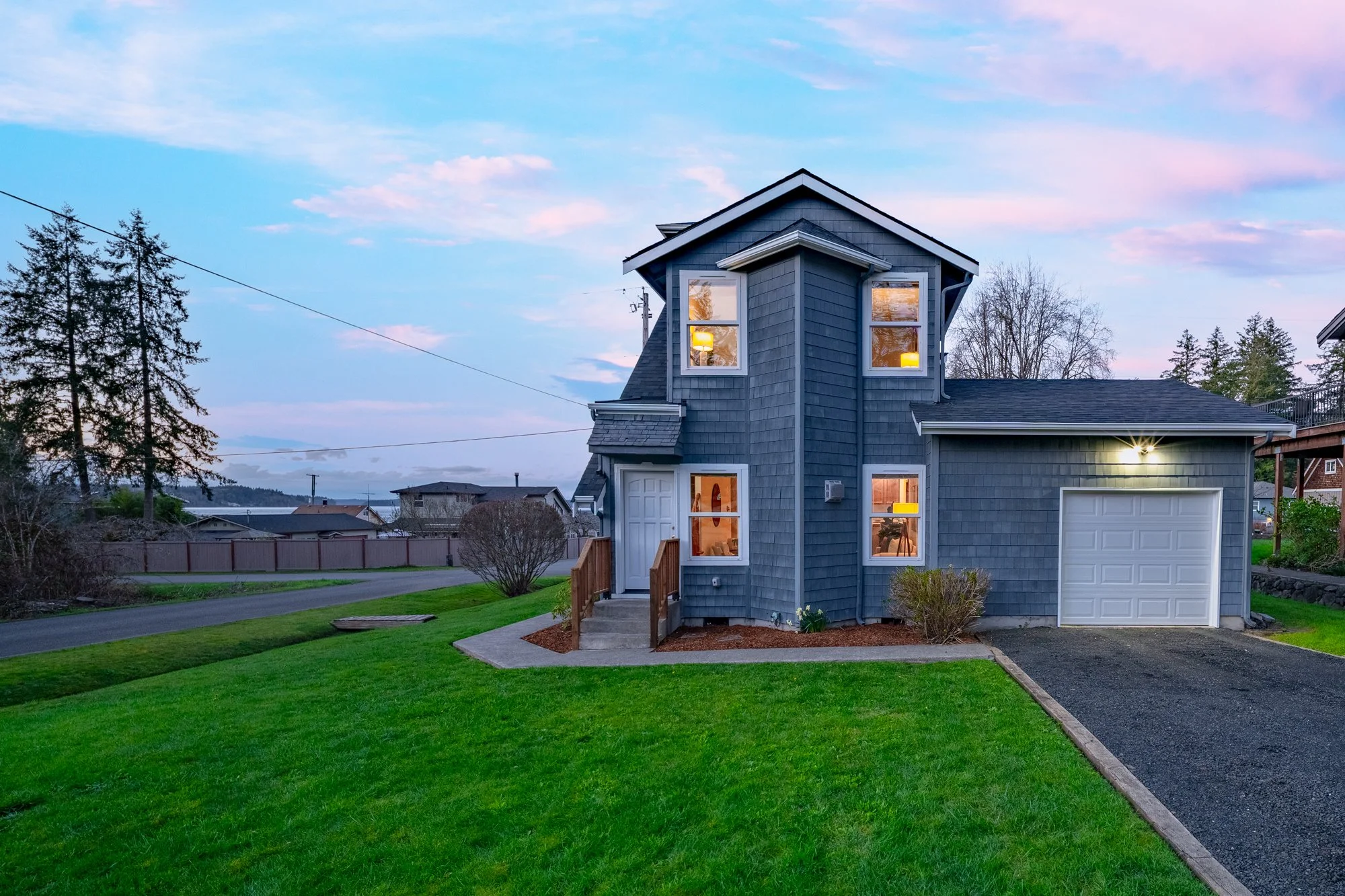 402 72nd Way NE-38.jpg