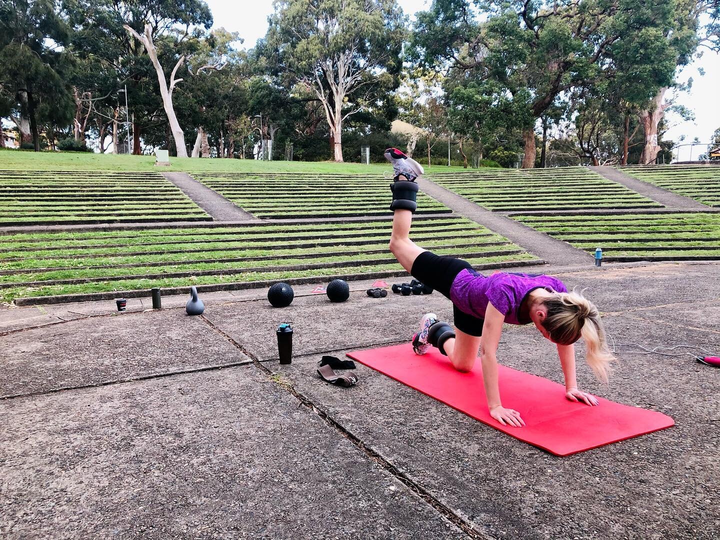 You&rsquo;ve still got a few days to get your sessions in with the coaches @ana_bbyfitness &amp; @kurtdietz before we wrap up another awesome week of training! 🙌🏼😊 

The colder weather has not slowed us down one bit! Our clients are still giving i