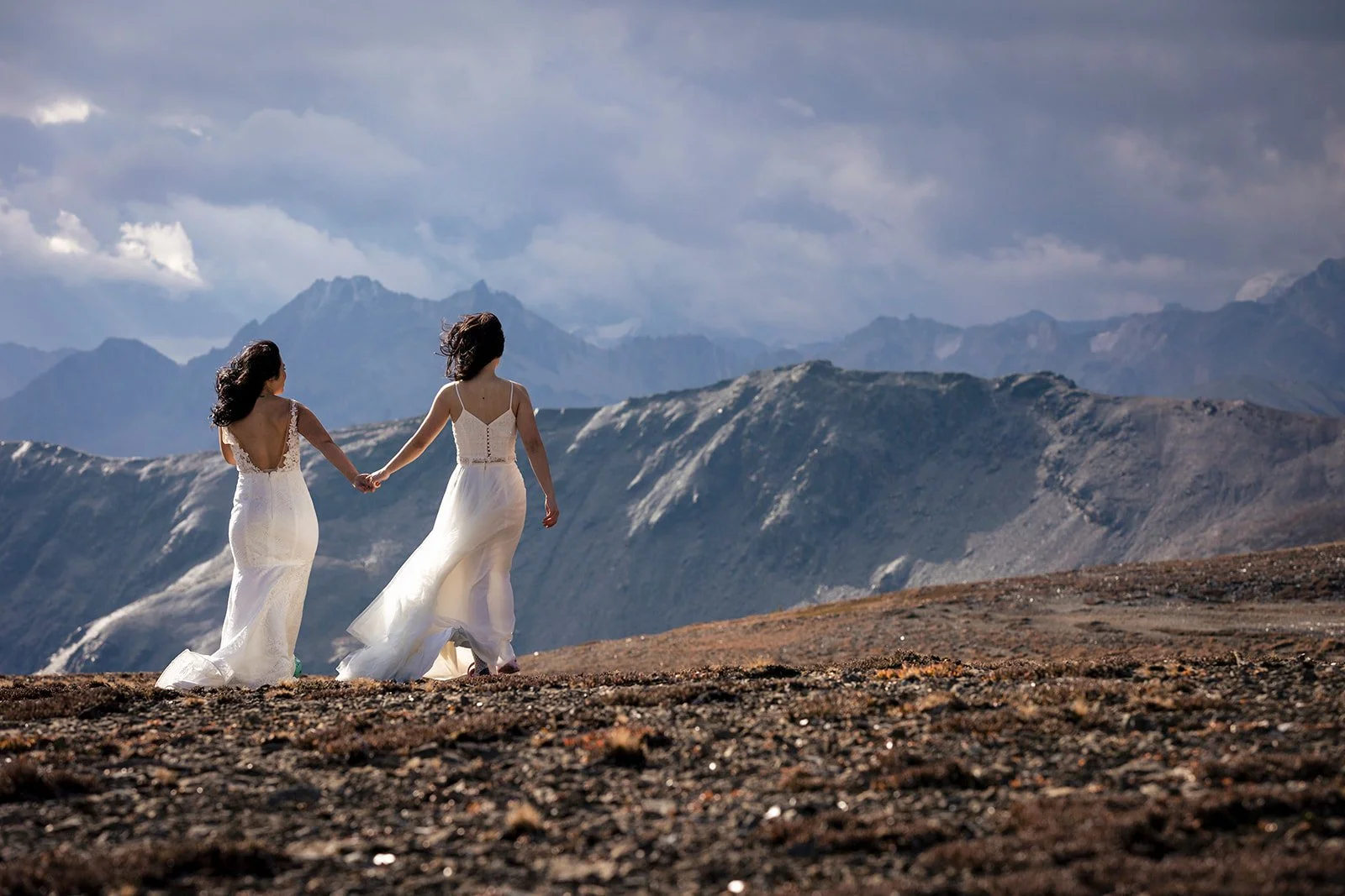 helicopter-elopement-in-golden-BC-with-local-Golden-helicopter-elopement-photographers-Wild-Alpine-Image-Co.