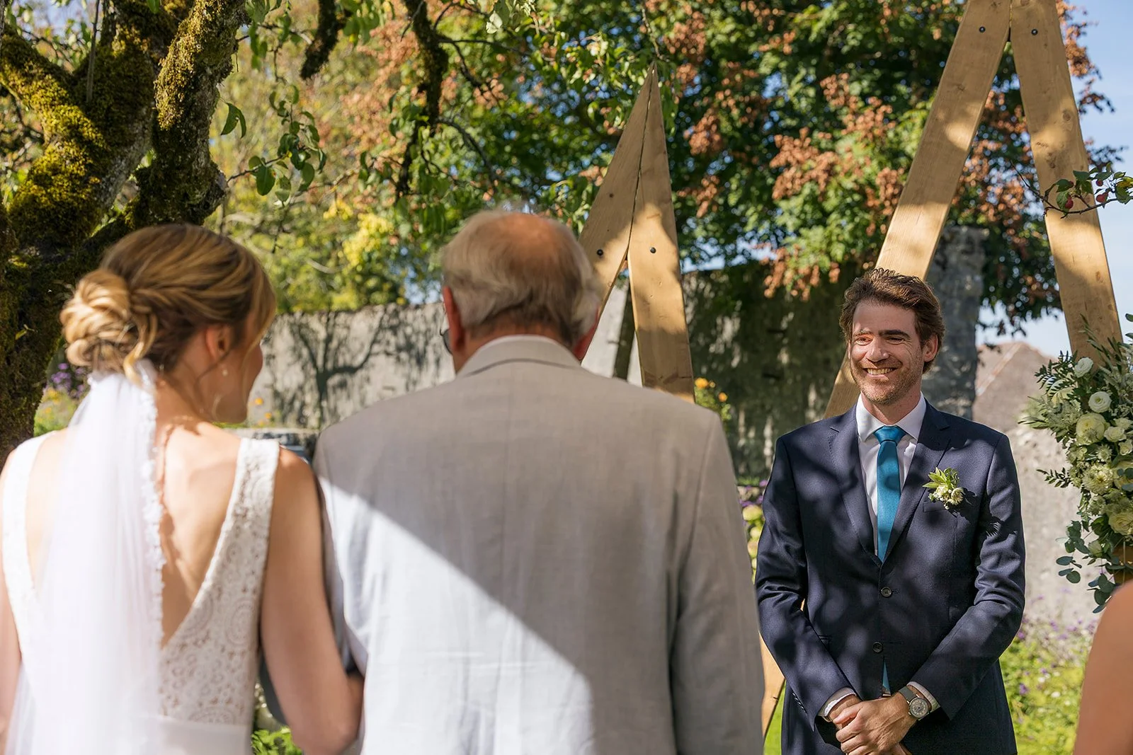 french-alps-wedding-in-haute-savoie-at-Ferme-de-Gy-captured-by-destination-wedding-photographers-Wild-Alpine-Image-Co.